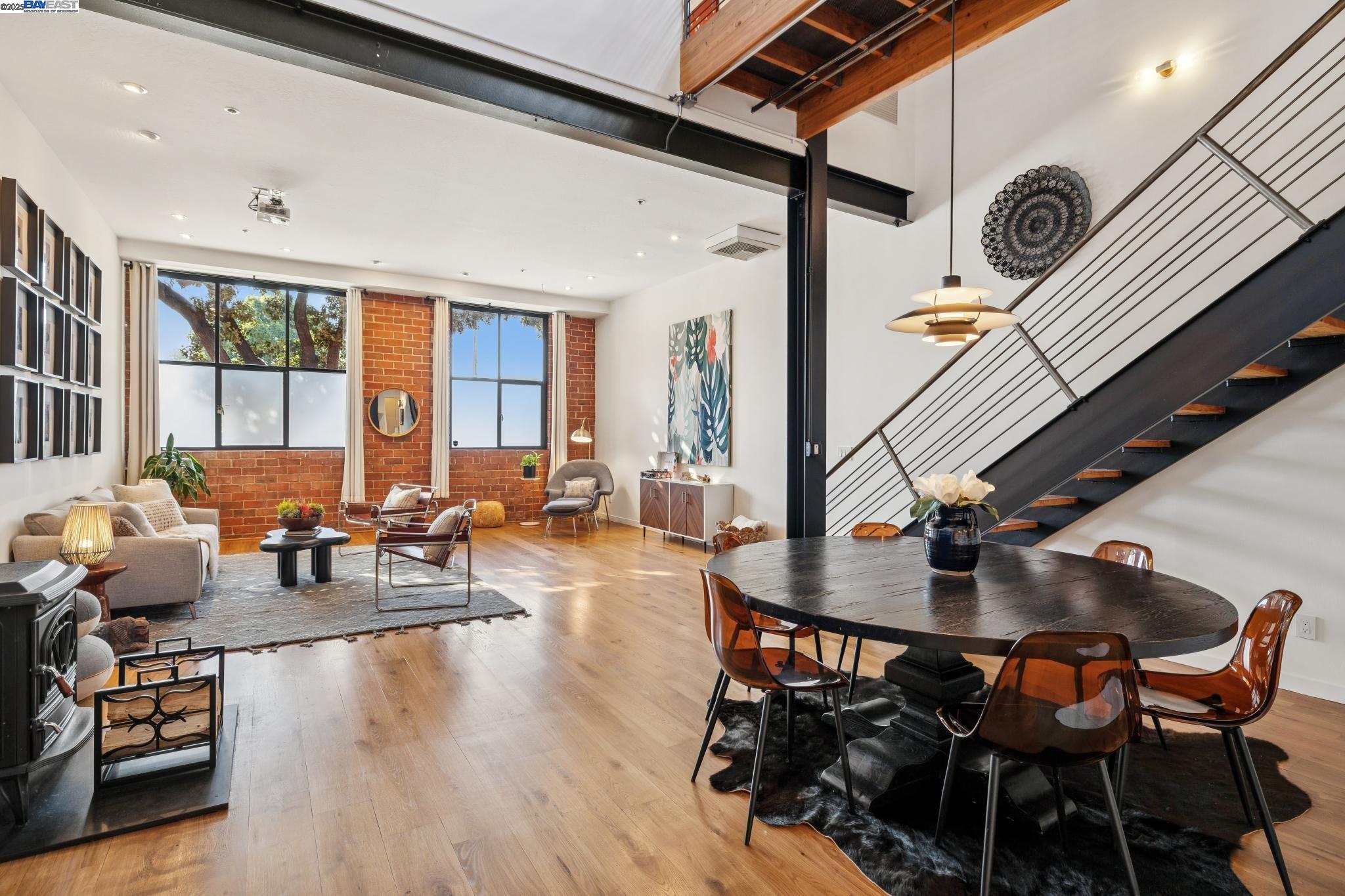 Photo #3: 41115629 Listing: Photo #3