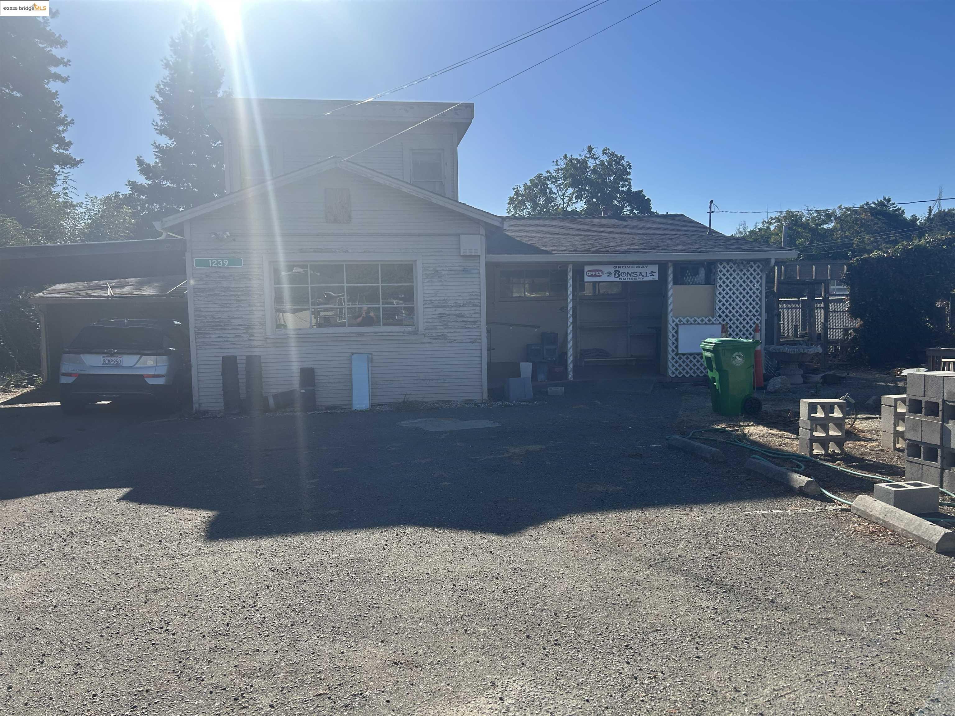 Detail Gallery Image 2 of 13 For 1239 Grove Way, Hayward,  CA 94541 - – Beds | – Baths