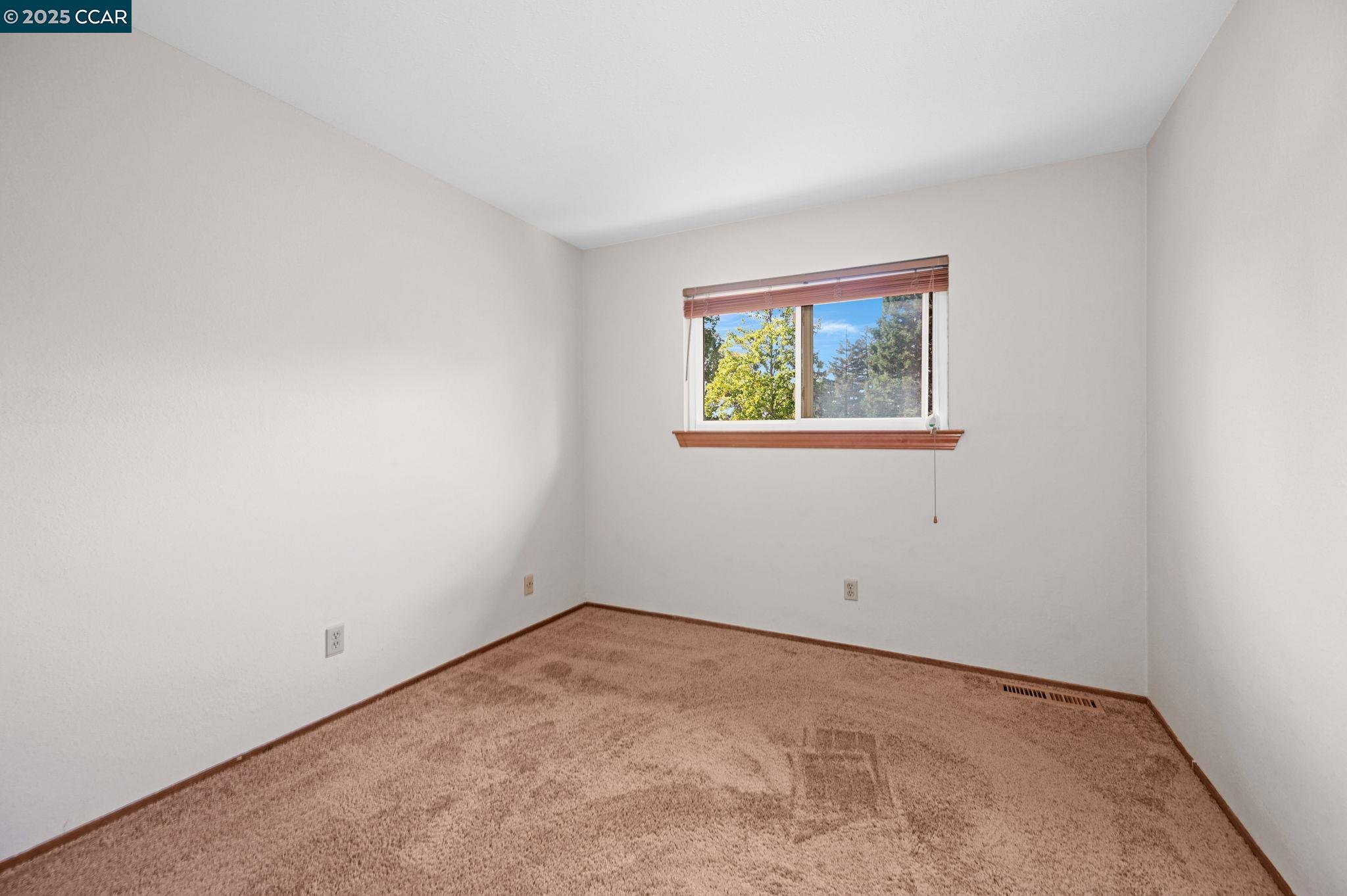 Detail Gallery Image 25 of 28 For 3268 Marlene Drive, Lafayette,  CA 94549-4724 - 3 Beds | 1/1 Baths