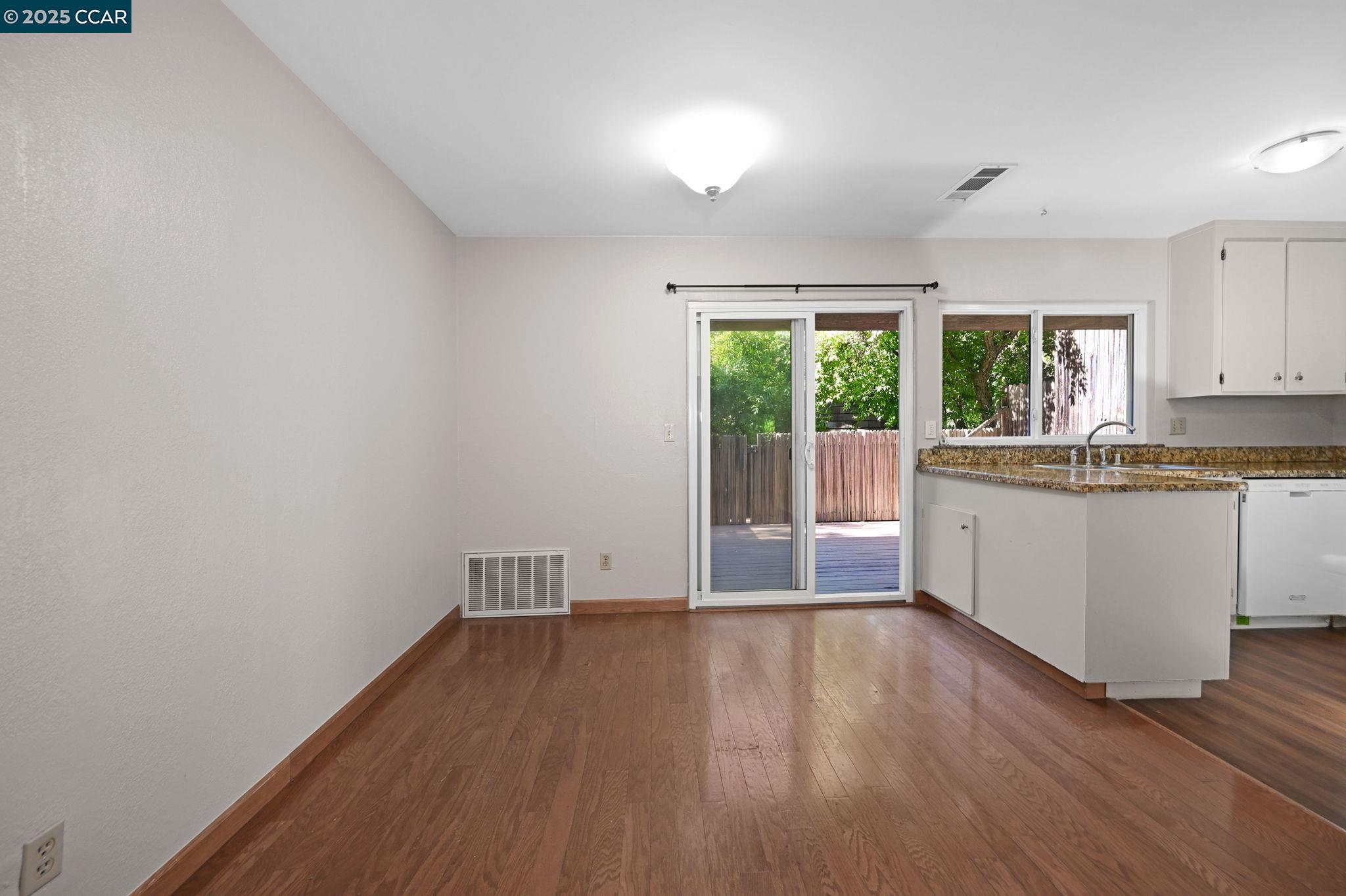 Detail Gallery Image 7 of 28 For 3268 Marlene Drive, Lafayette,  CA 94549-4724 - 3 Beds | 1/1 Baths