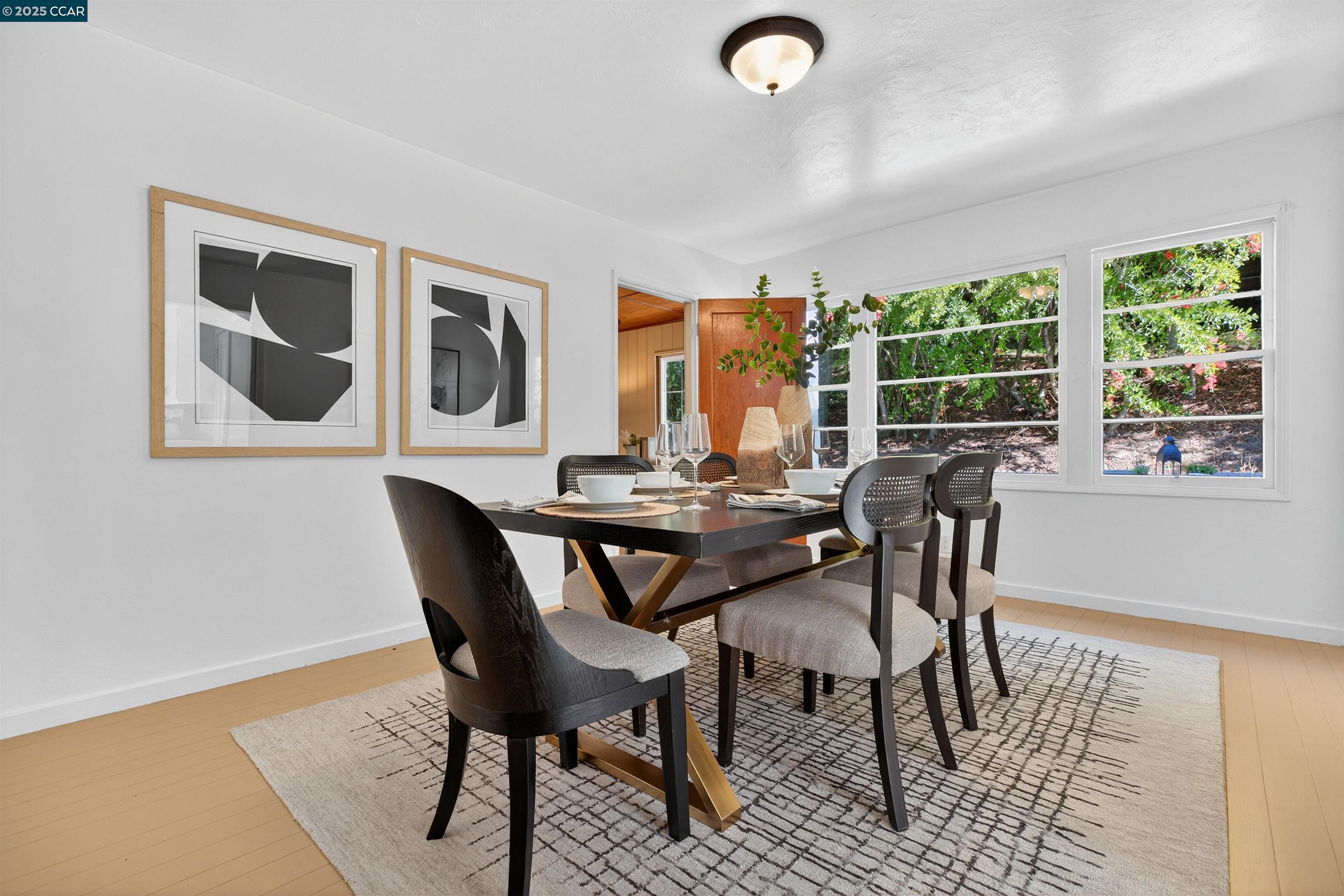 Detail Gallery Image 11 of 45 For 123 Orchard Rd, Orinda,  CA 94563 - 2 Beds | 1/1 Baths