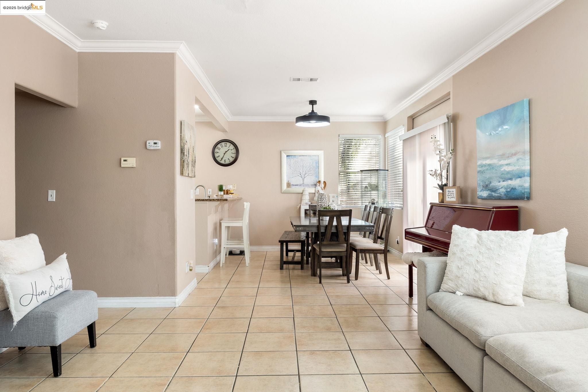 Detail Gallery Image 9 of 40 For 4453 Fall Ln, Oakley,  CA 94561 - 4 Beds | 2/1 Baths