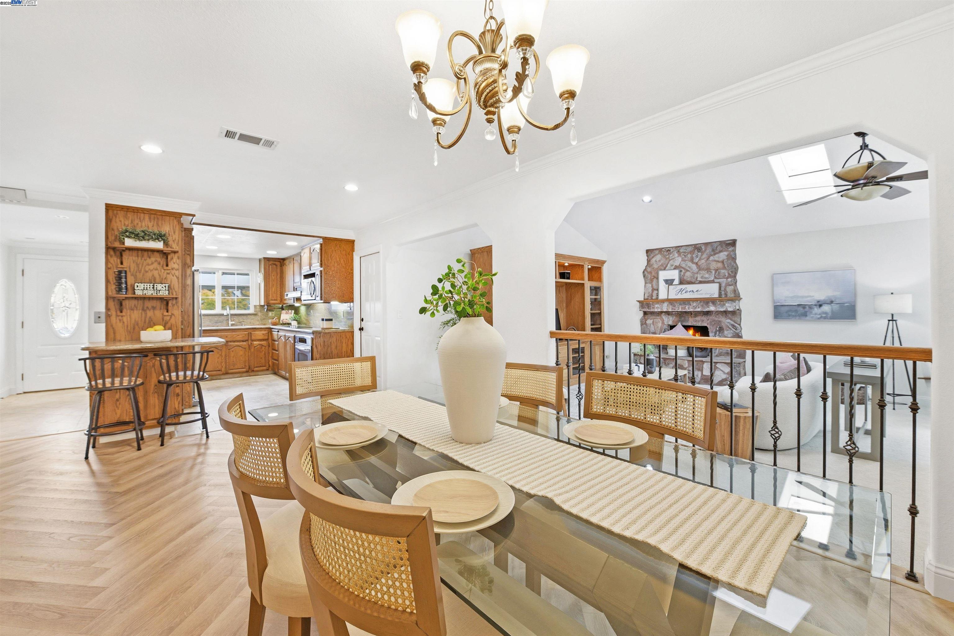 Detail Gallery Image 6 of 36 For 34233 Atteridge Pl, Fremont,  CA 94555 - 3 Beds | 2 Baths