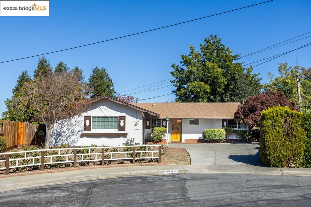 Front Image Thumbnail for EB41115651