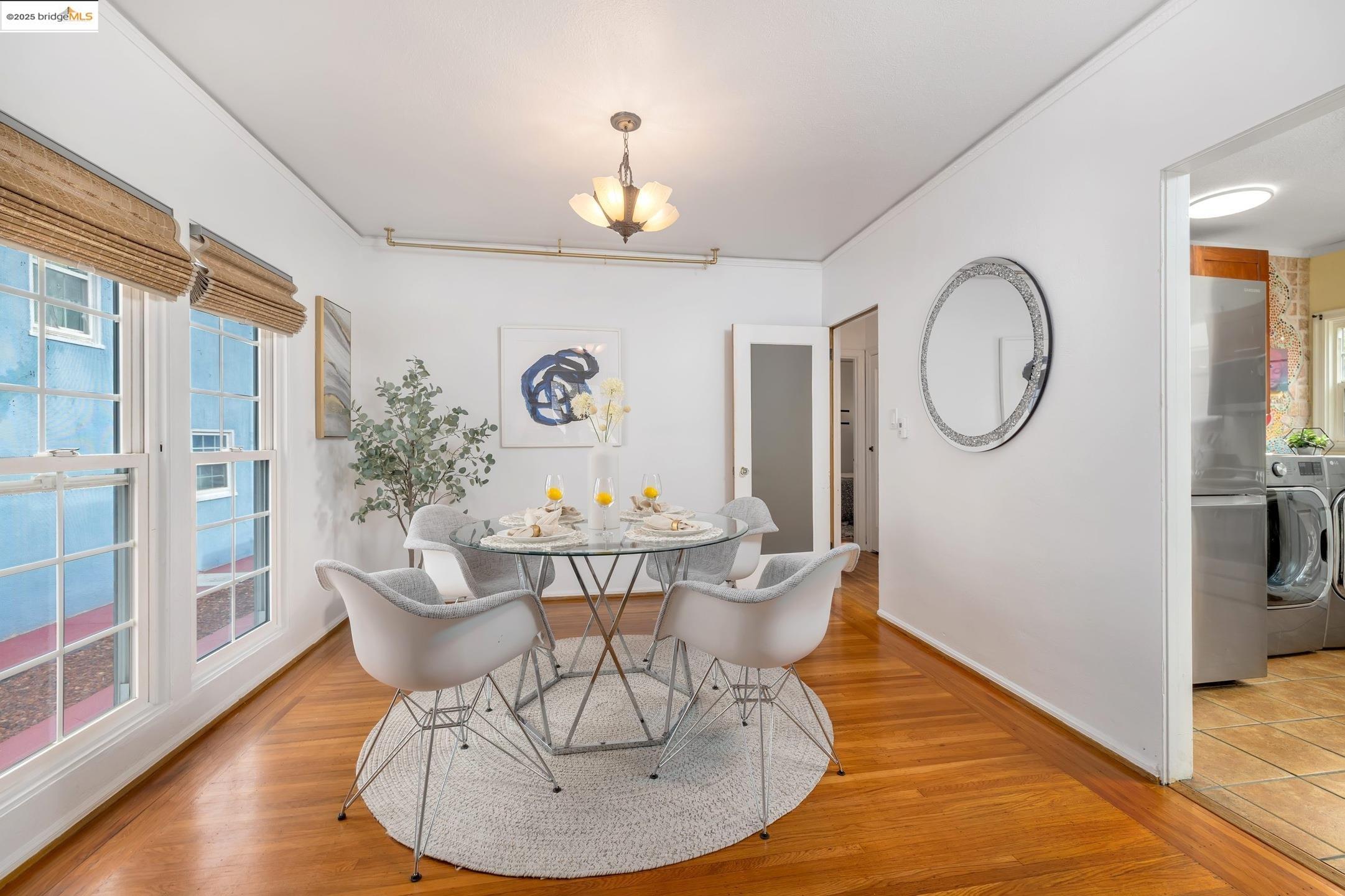 Detail Gallery Image 6 of 26 For 1552 77th Ave, Oakland,  CA 94621 - 2 Beds | 1 Baths