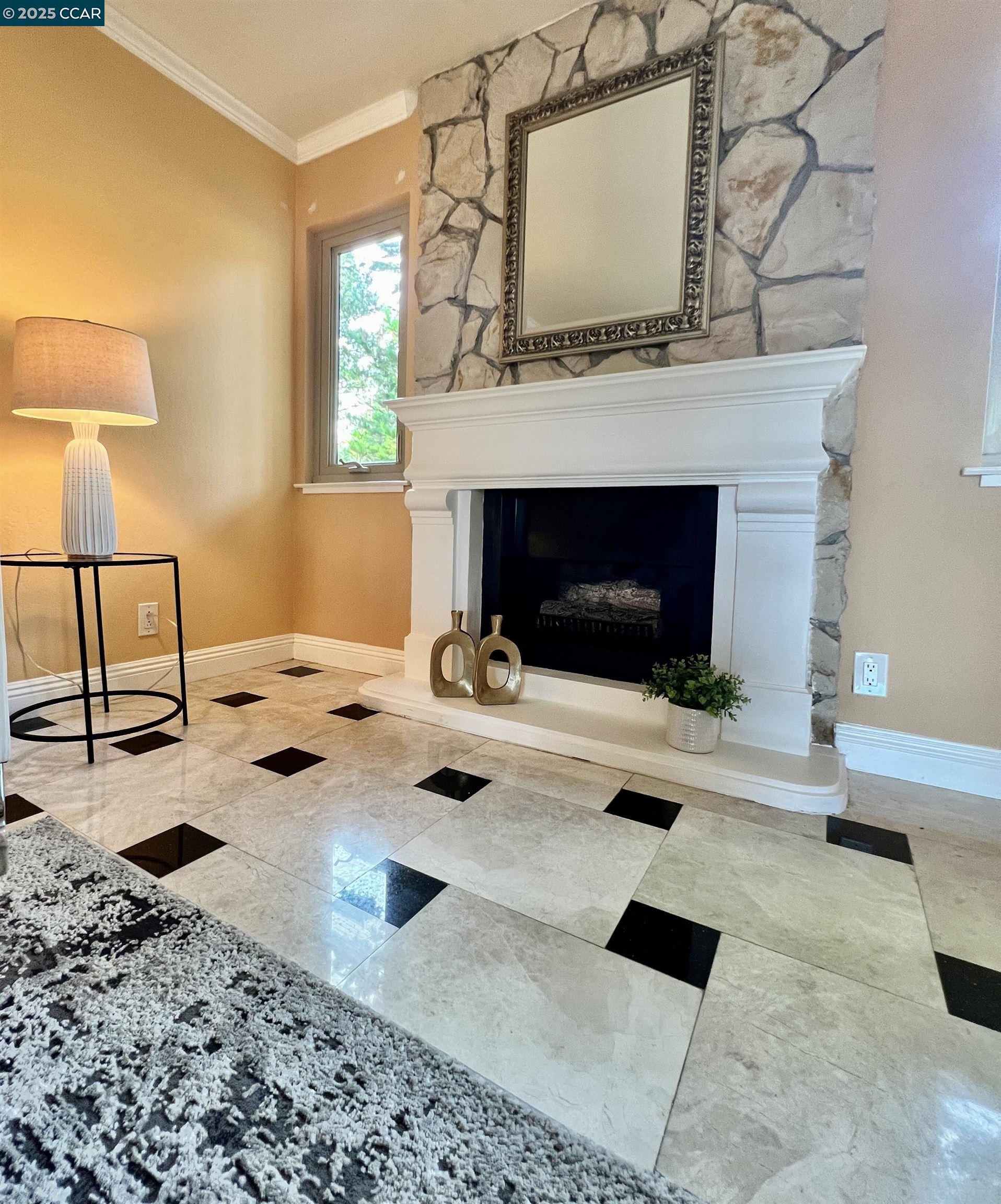 Detail Gallery Image 6 of 60 For 627 Hickey Blvd #D,  Pacifica,  CA 94044 - 2 Beds | 1/1 Baths