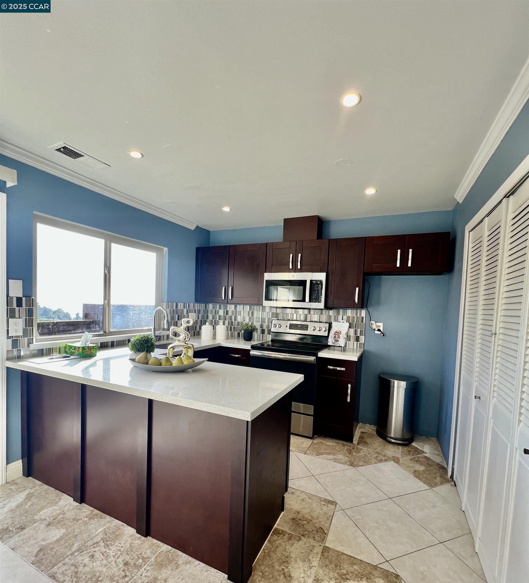 Detail Gallery Image 56 of 60 For 627 Hickey Blvd #D,  Pacifica,  CA 94044 - 2 Beds | 1/1 Baths