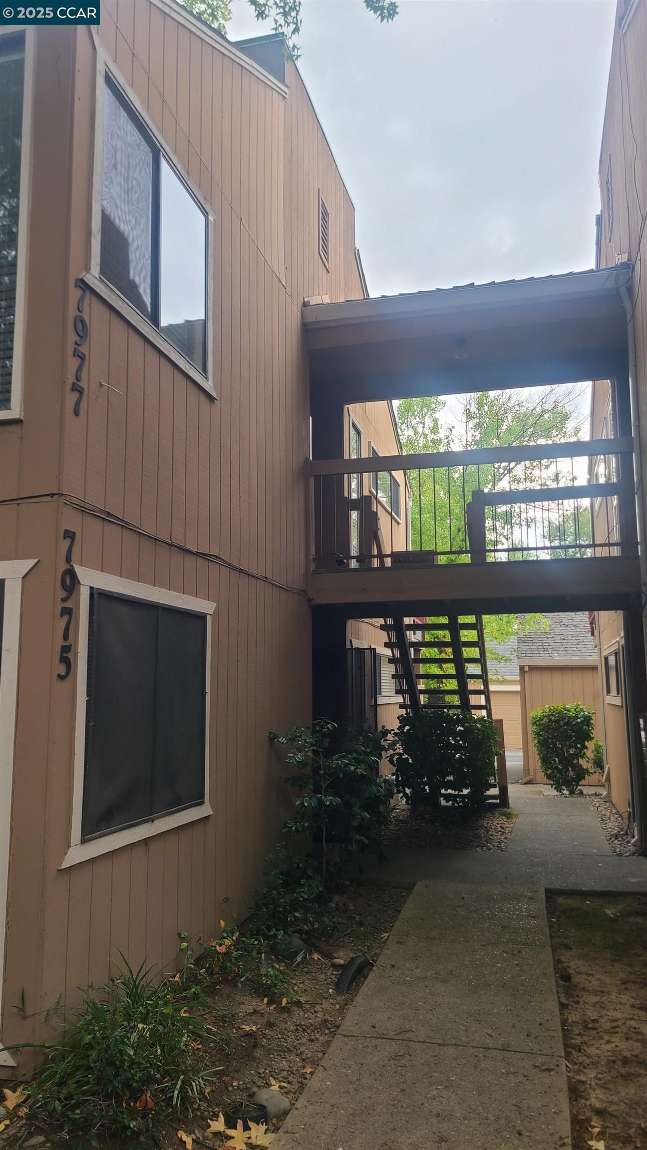 Front Image Thumbnail for CC41115659