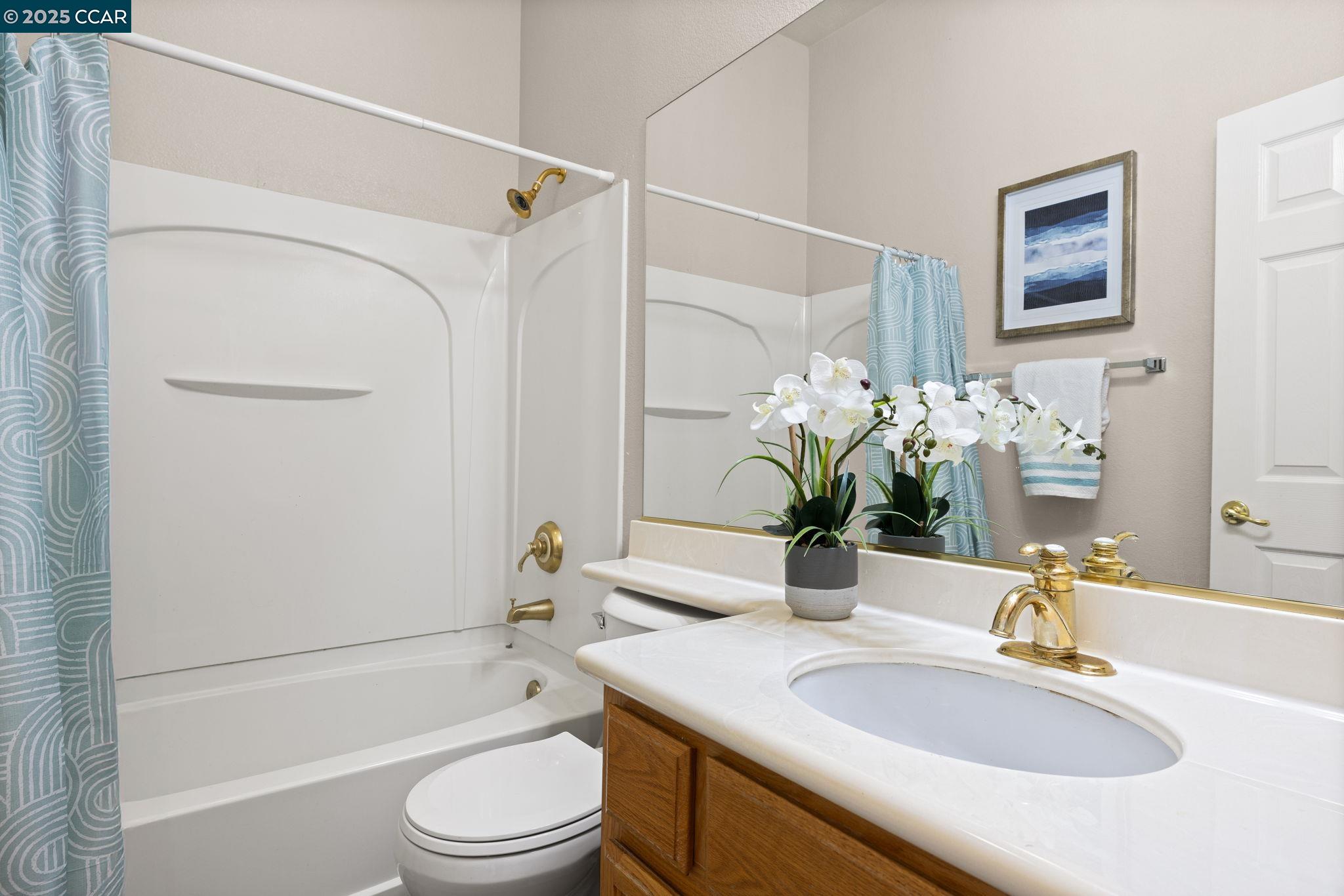 Detail Gallery Image 16 of 26 For 8417 Benavente Ct, Vallejo,  CA 94591 - 5 Beds | 3 Baths