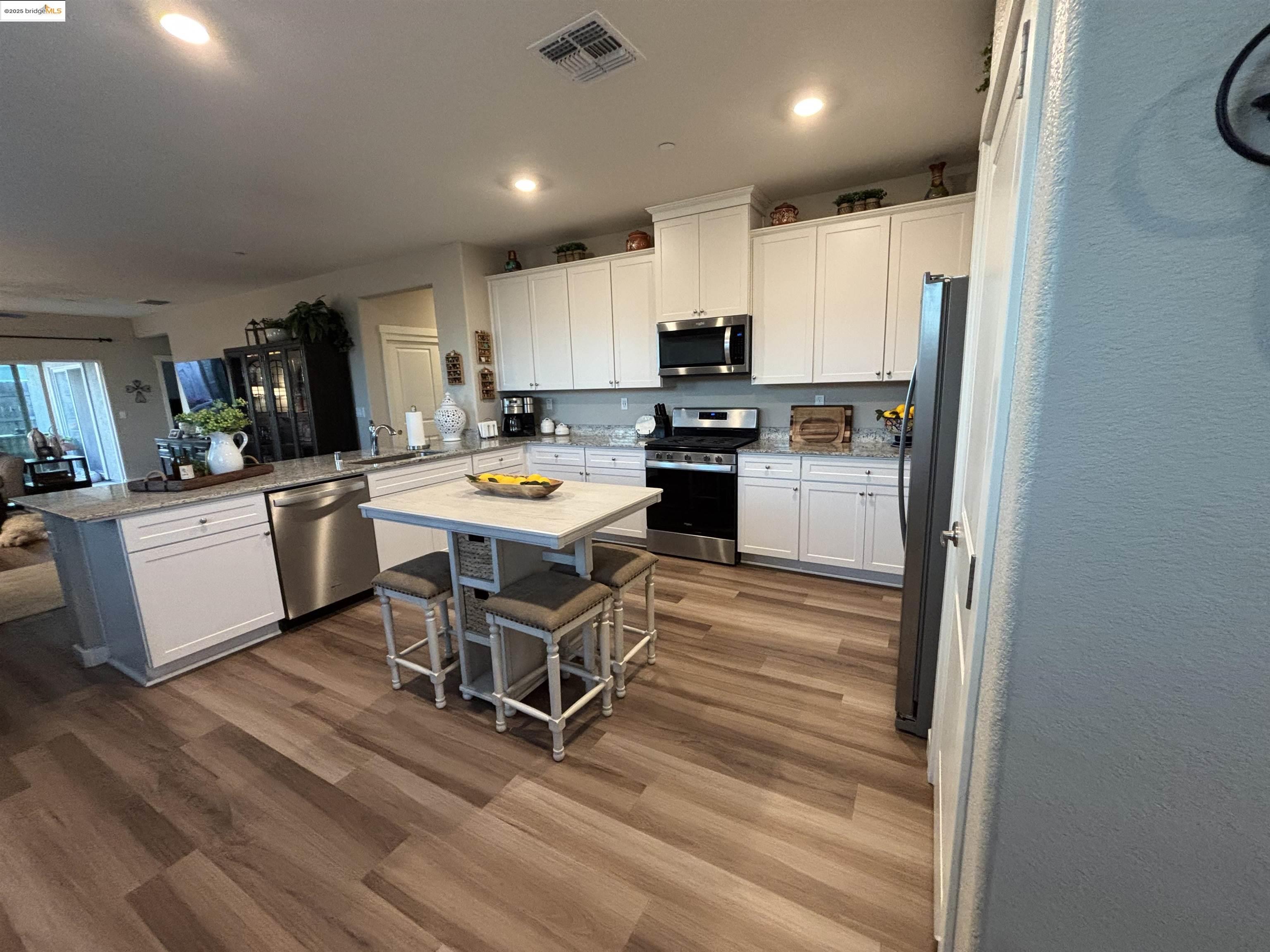 Detail Gallery Image 9 of 45 For 2107 Lavender Pl, Rio Vista,  CA 94571 - 3 Beds | 2 Baths
