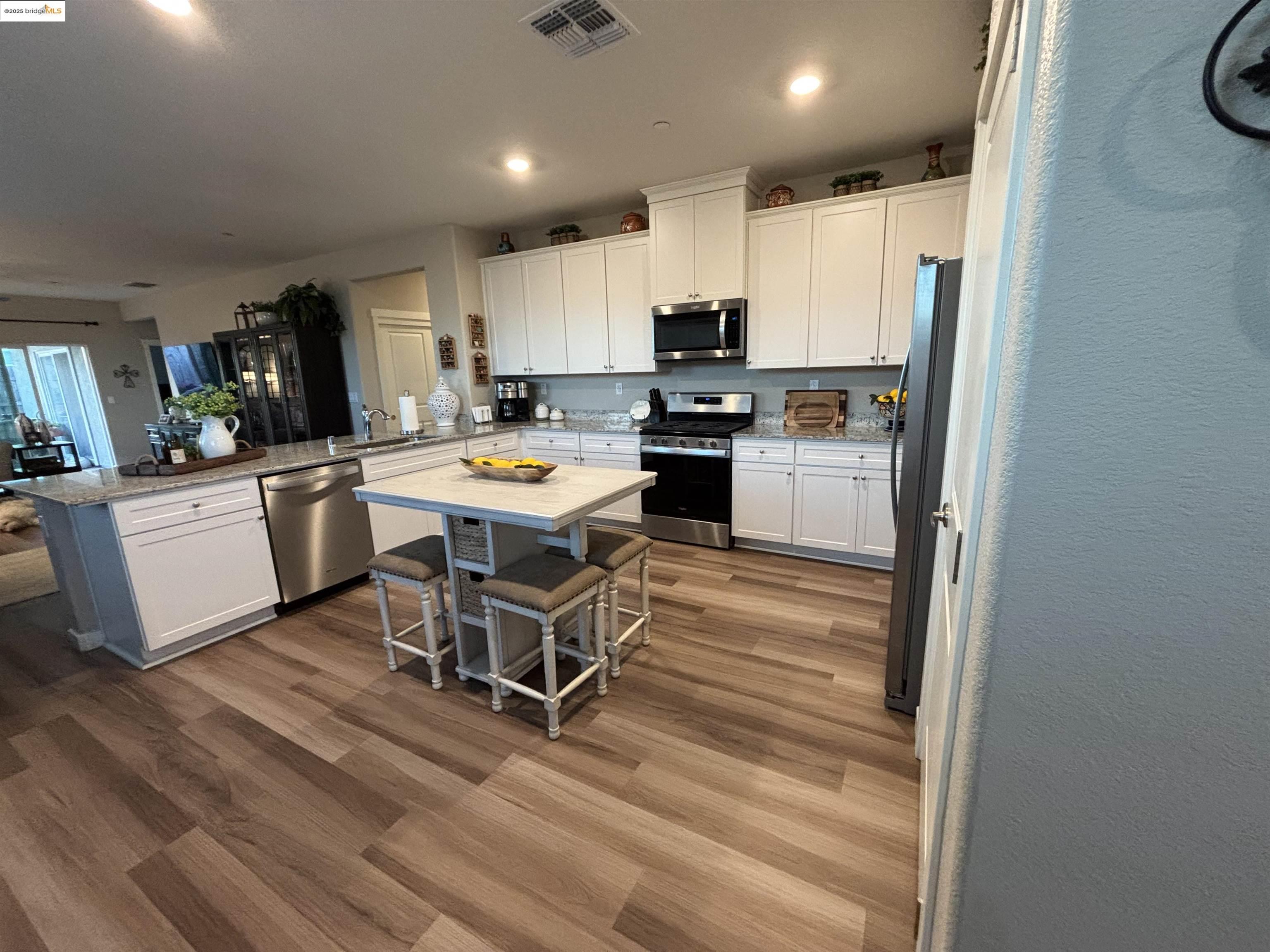 Detail Gallery Image 10 of 45 For 2107 Lavender Pl, Rio Vista,  CA 94571 - 3 Beds | 2 Baths