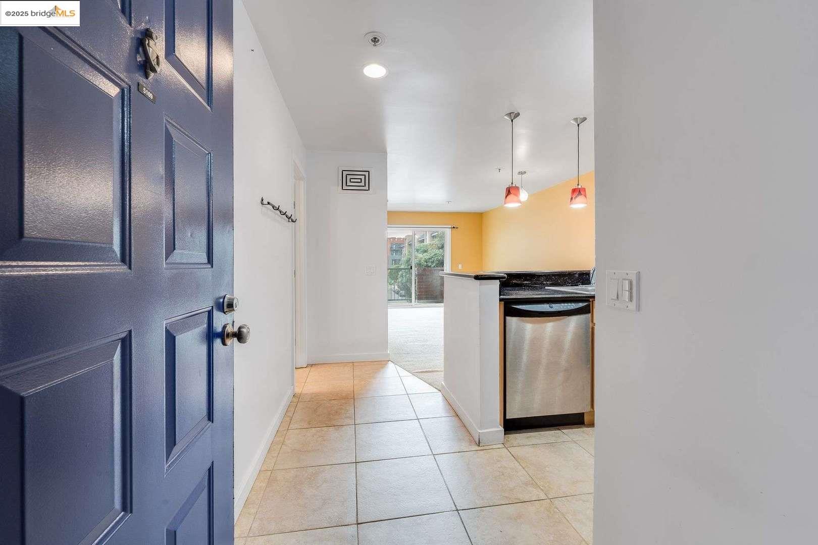 Photo #2: 41115668 Listing: Photo #2
