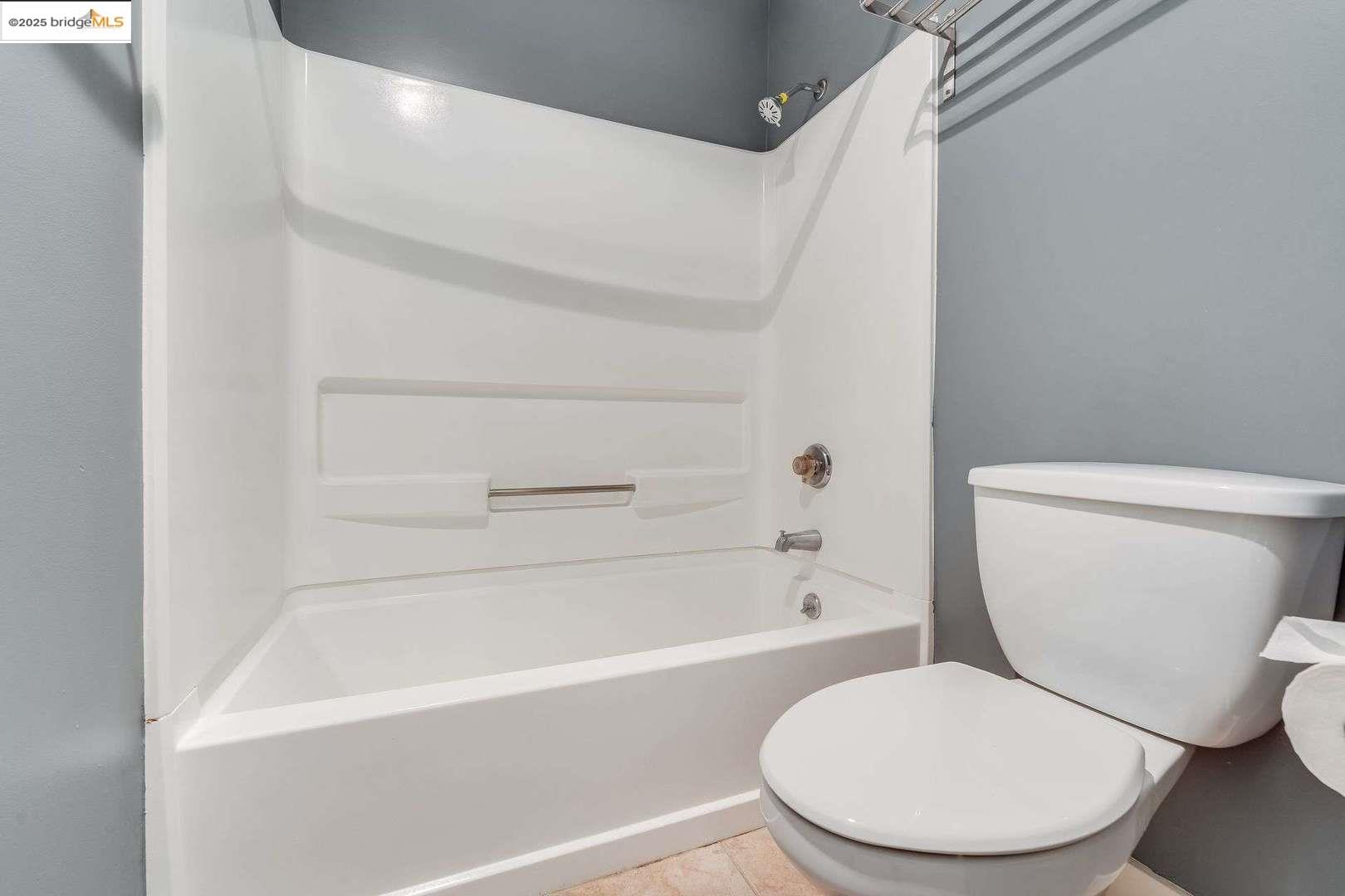 Photo #8: 41115668 Listing: Photo #8