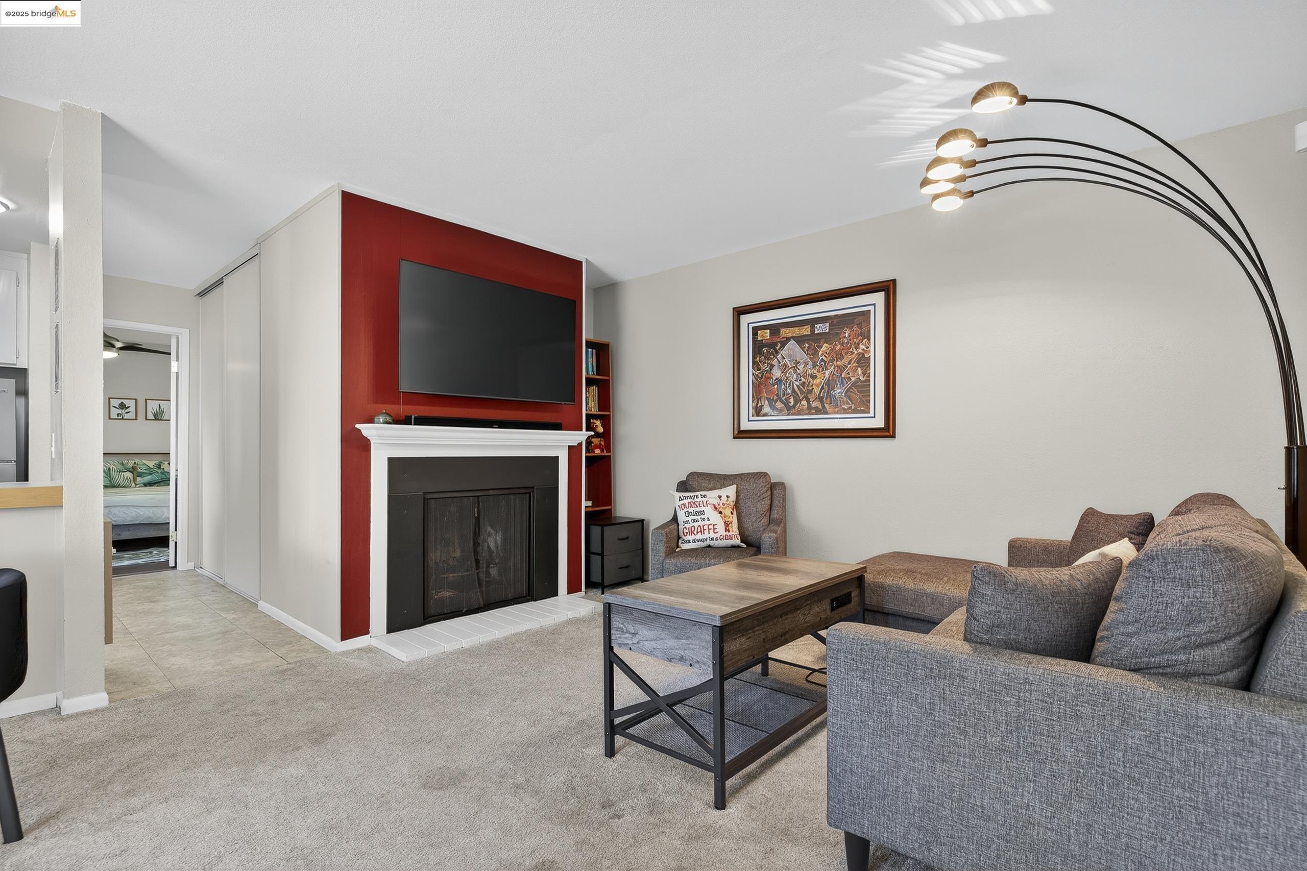 Photo #2: 41115669 Listing: Photo #2