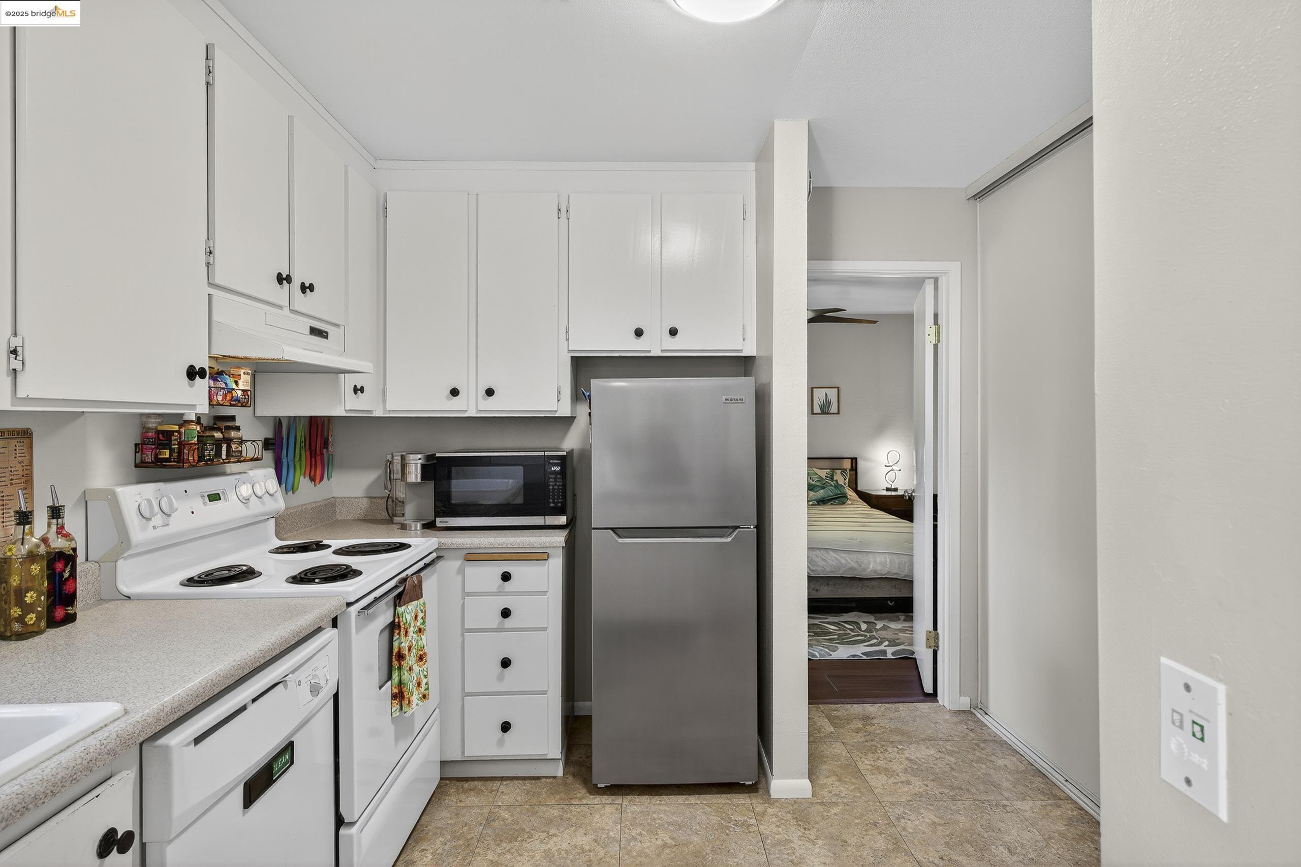 Photo #9: 41115669 Listing: Photo #9
