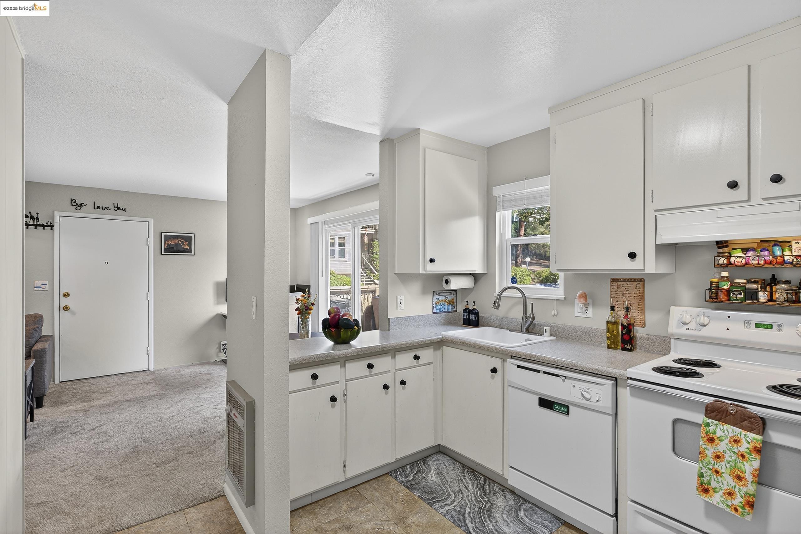 Photo #10: 41115669 Listing: Photo #10