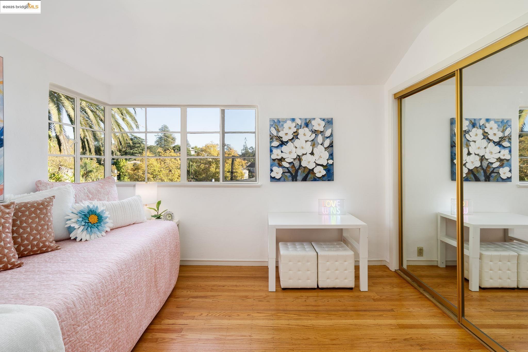 Detail Gallery Image 22 of 42 For 29 Cambridge Way, Piedmont,  CA 94611 - 4 Beds | 3 Baths