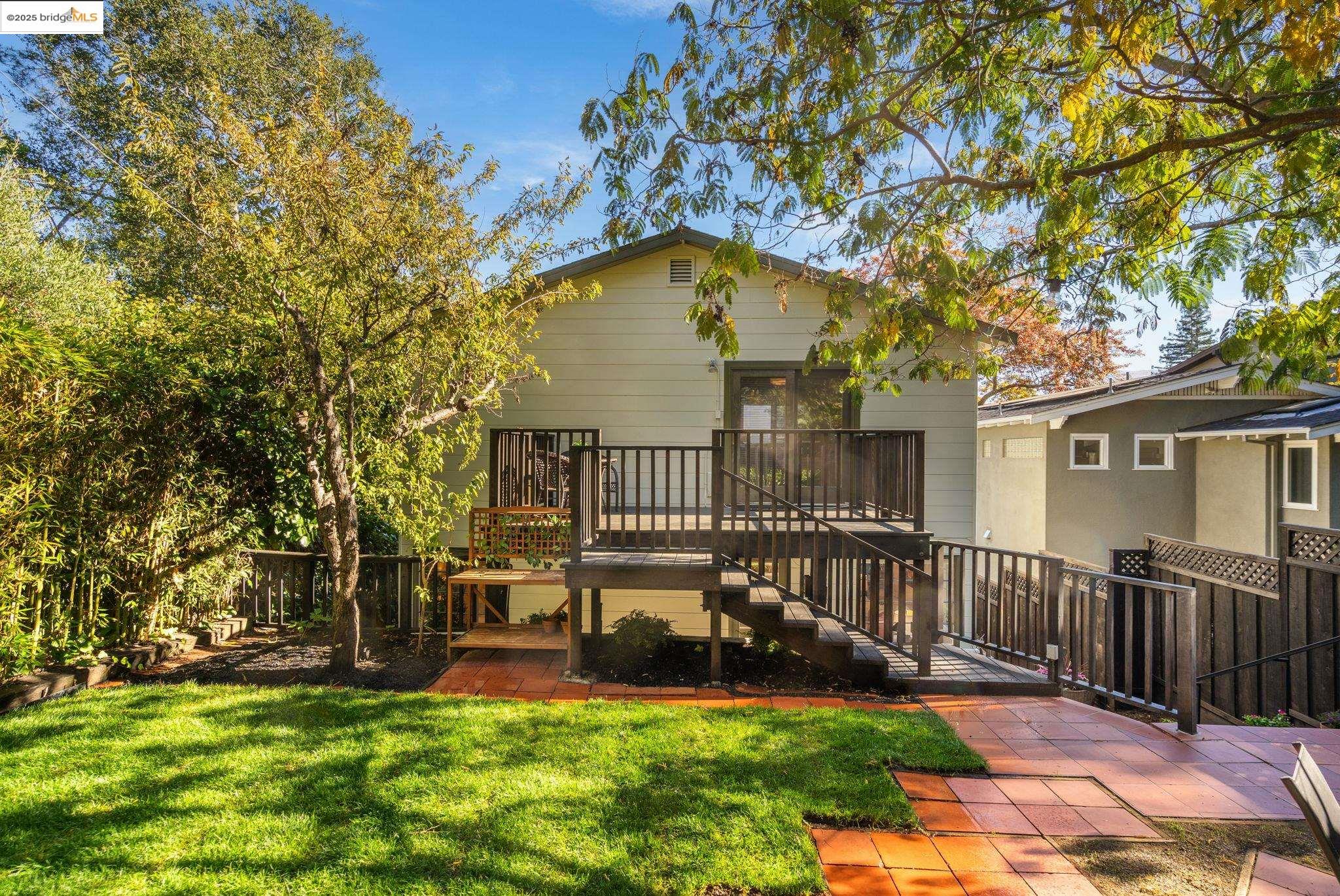 Detail Gallery Image 34 of 42 For 29 Cambridge Way, Piedmont,  CA 94611 - 4 Beds | 3 Baths