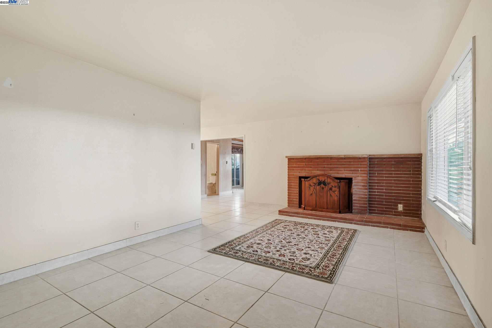 Detail Gallery Image 6 of 60 For 2072 S Vasco Rd, Livermore,  CA 94550 - 4 Beds | 2/1 Baths