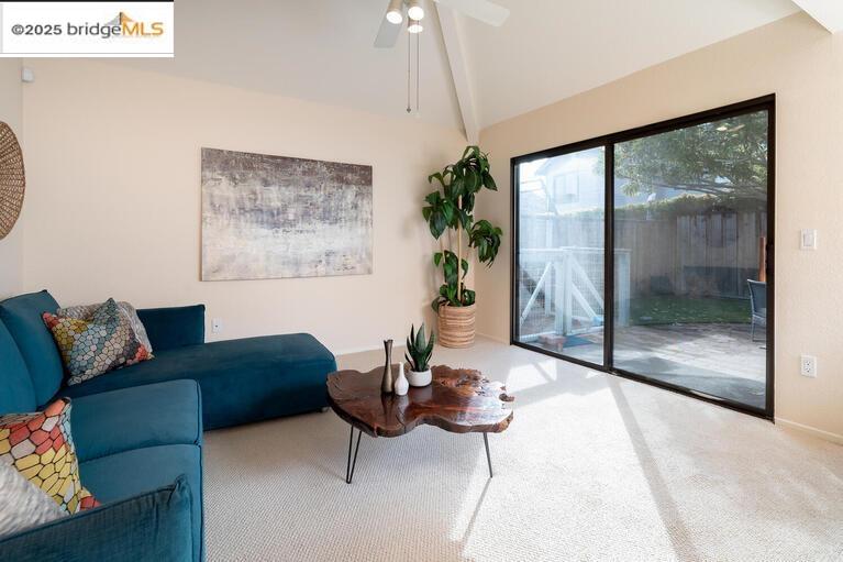 Detail Gallery Image 20 of 52 For 147 Cumberland Way, Alameda,  CA 94502 - 3 Beds | 2/1 Baths