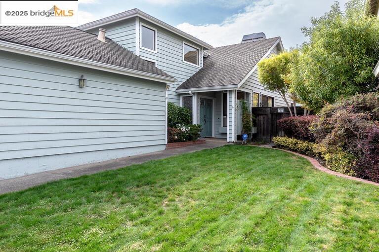 Detail Gallery Image 4 of 52 For 147 Cumberland Way, Alameda,  CA 94502 - 3 Beds | 2/1 Baths