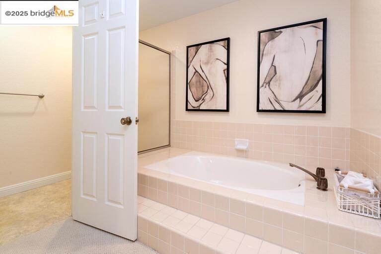 Detail Gallery Image 33 of 52 For 147 Cumberland Way, Alameda,  CA 94502 - 3 Beds | 2/1 Baths