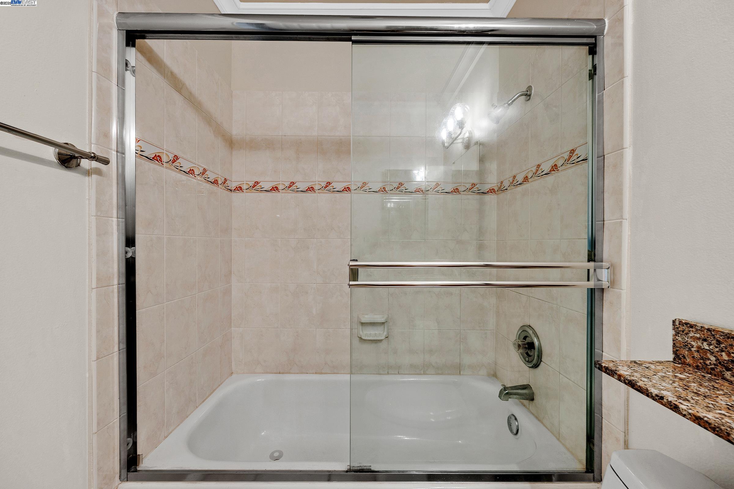 Photo #15: 41115676 Listing: Photo #15