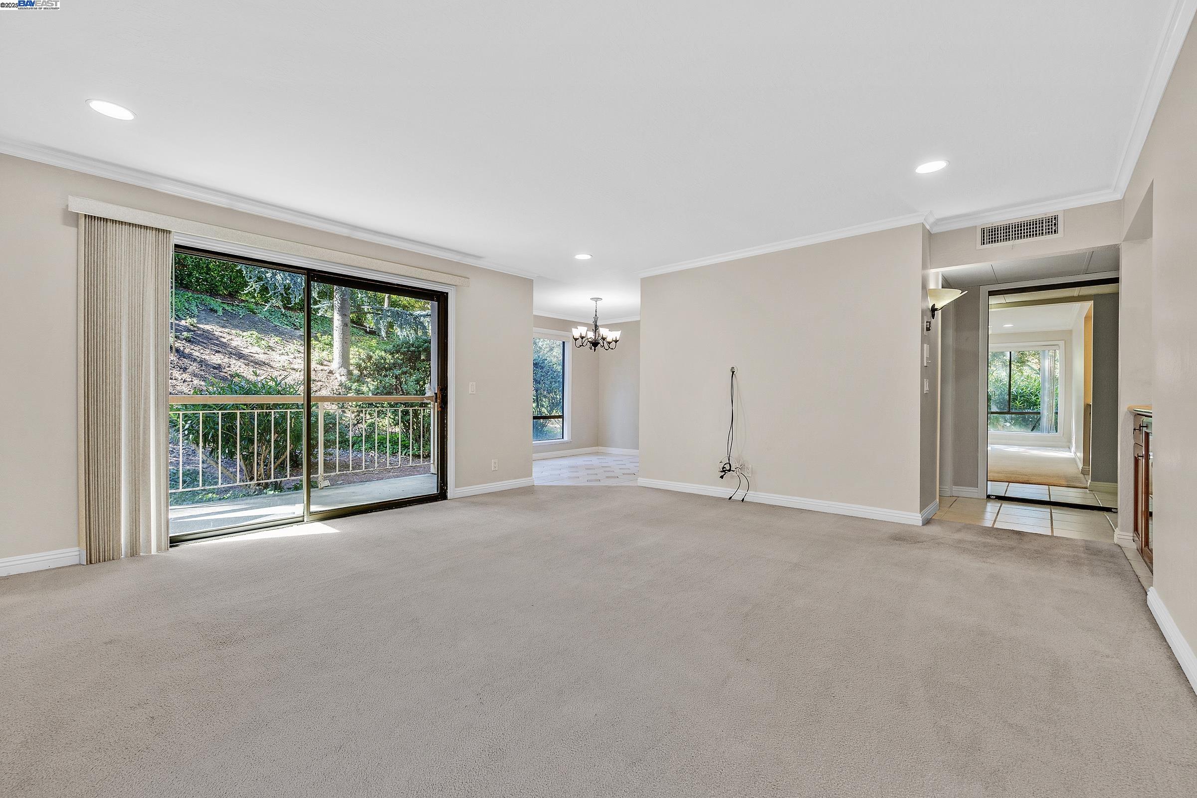 Photo #4: 41115676 Listing: Photo #4