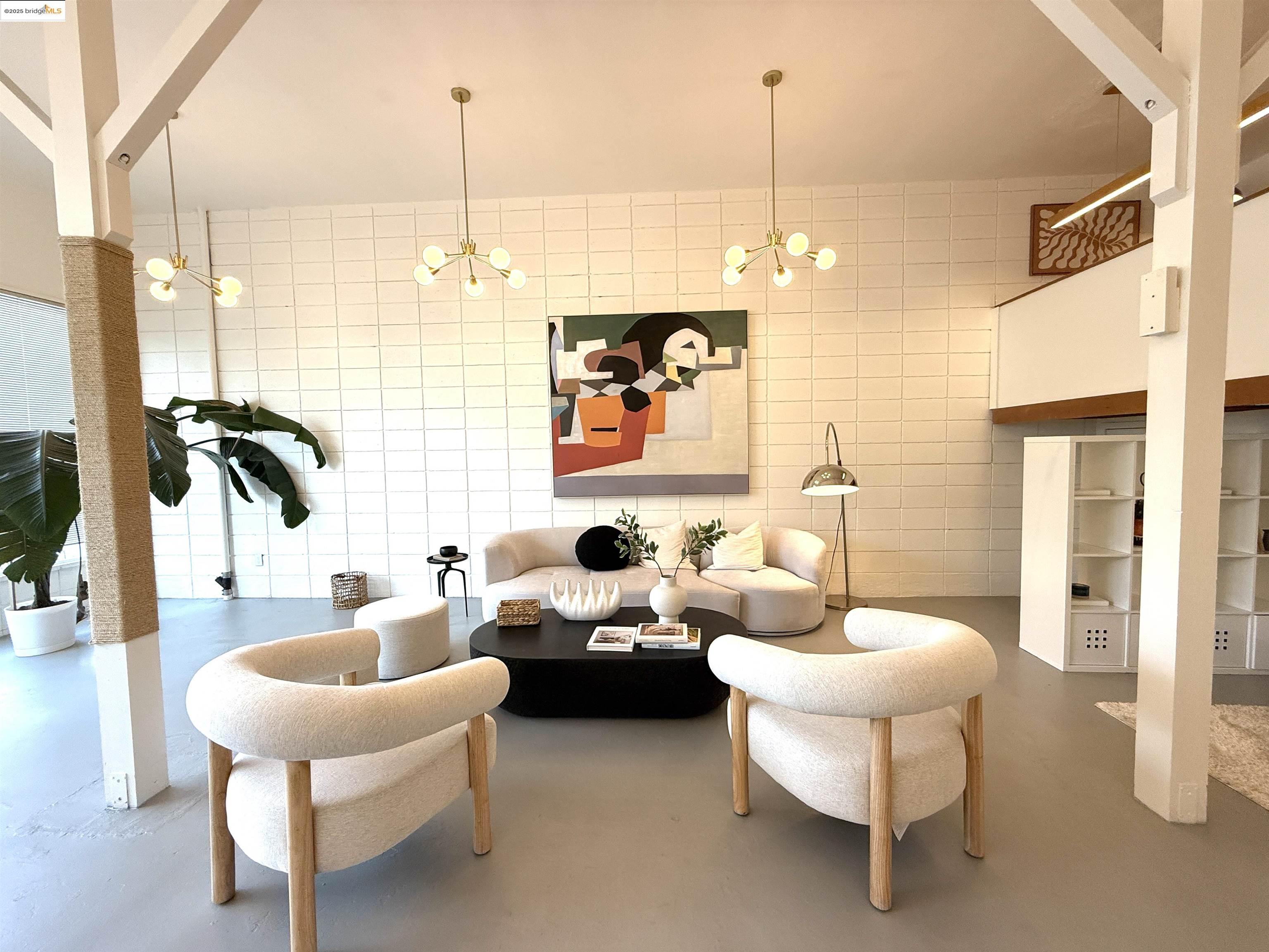 Front Image Thumbnail for EB41115681