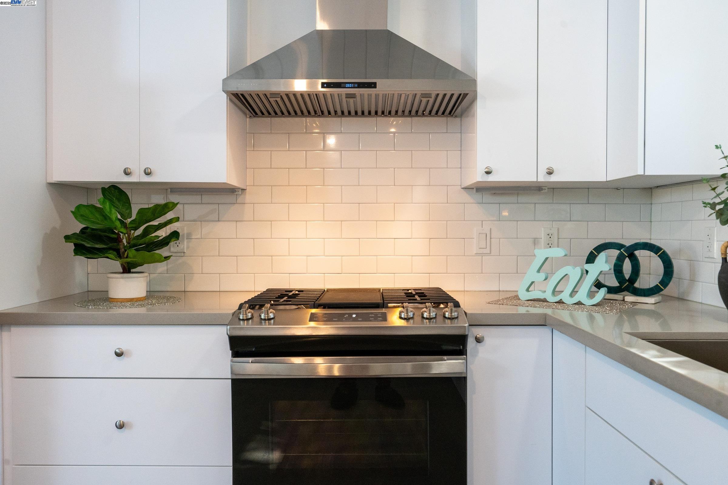 Detail Gallery Image 5 of 21 For 1351 Cypress Dr, Concord,  CA 94520 - 3 Beds | 2 Baths