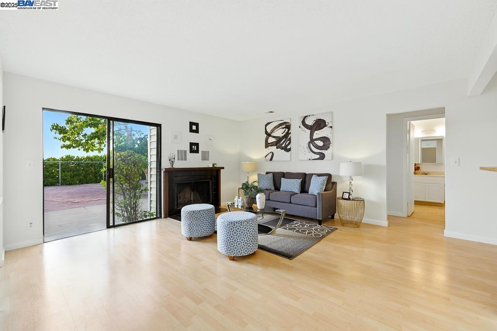 Detail Gallery Image 15 of 52 For 109 Oak Ct, Hercules,  CA 94547 - 4 Beds | 3 Baths