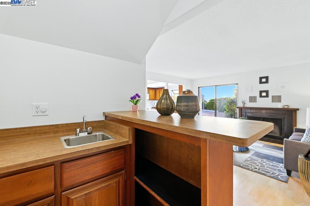 Detail Gallery Image 21 of 52 For 109 Oak Ct, Hercules,  CA 94547 - 4 Beds | 3 Baths