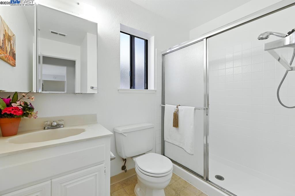 Detail Gallery Image 41 of 52 For 109 Oak Ct, Hercules,  CA 94547 - 4 Beds | 3 Baths