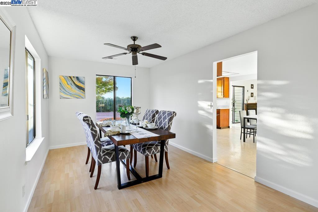 Detail Gallery Image 8 of 52 For 109 Oak Ct, Hercules,  CA 94547 - 4 Beds | 3 Baths