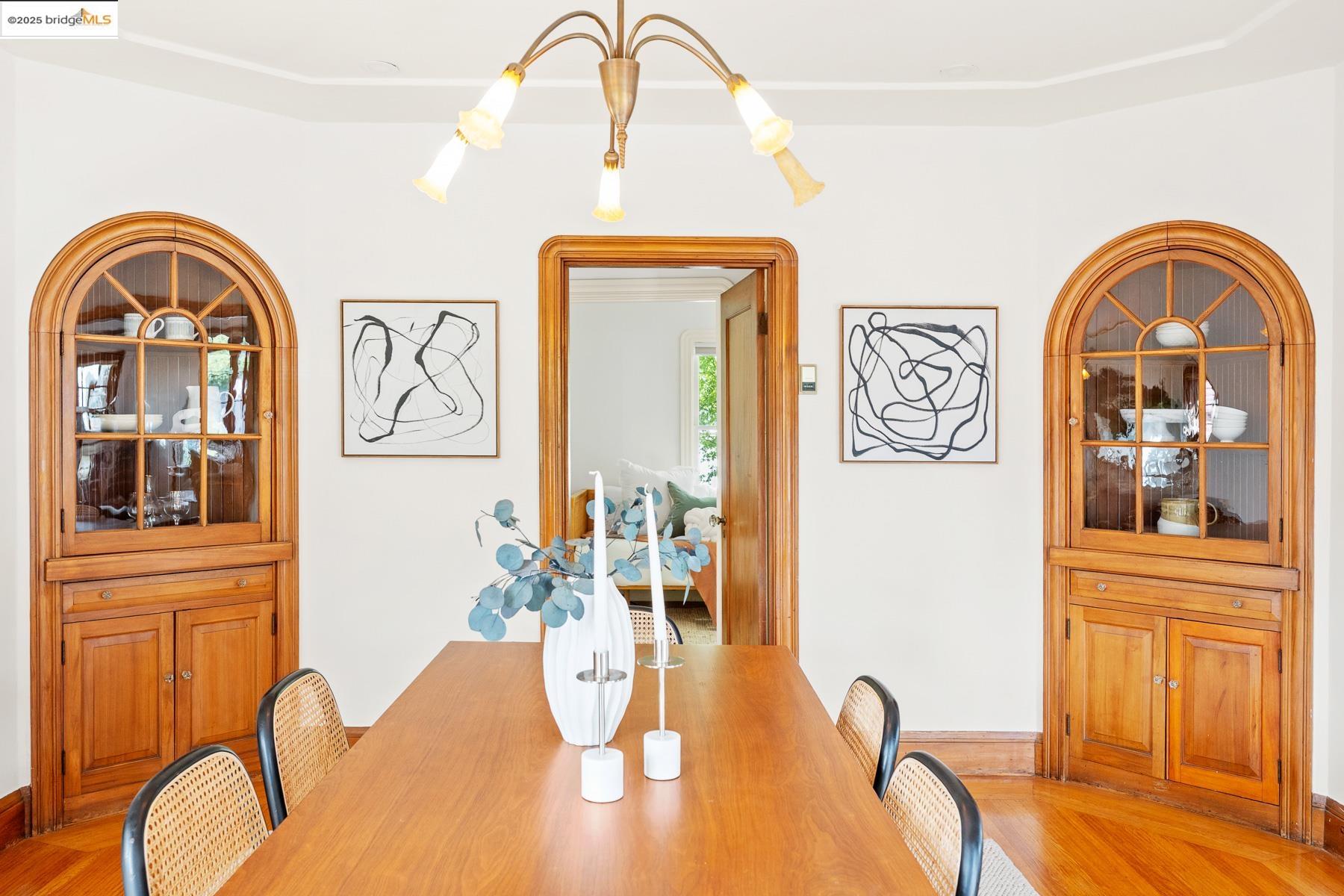 Detail Gallery Image 14 of 60 For 1614 Posen Ave, Berkeley,  CA 94707 - 3 Beds | 4 Baths