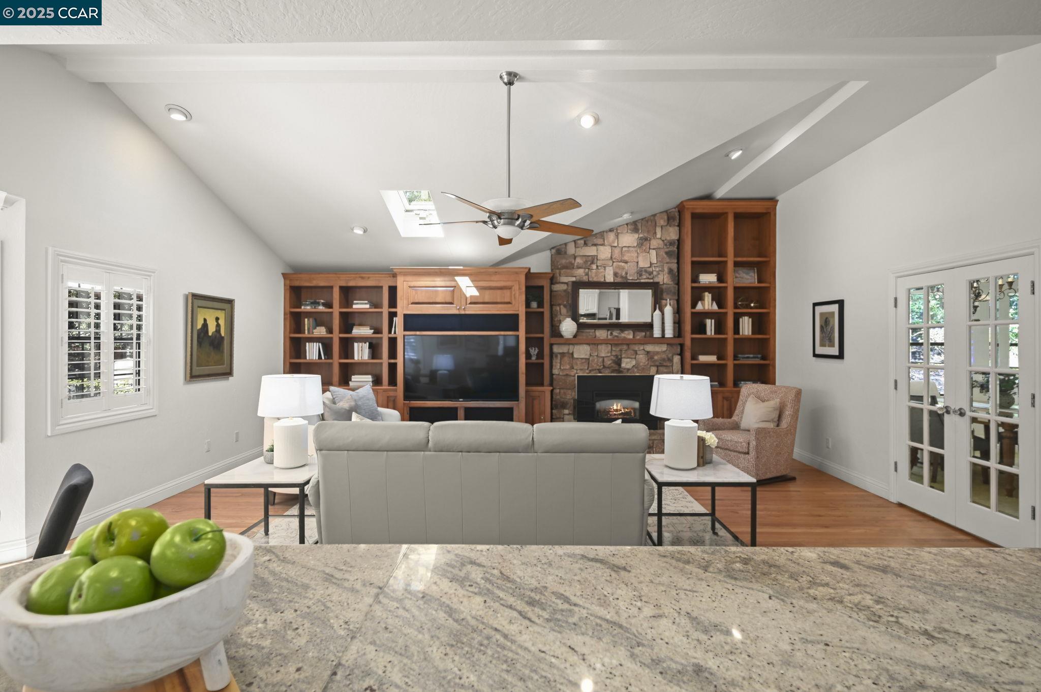 Detail Gallery Image 9 of 43 For 2145 Deer Oak Way, Danville,  CA 94506 - 5 Beds | 4 Baths