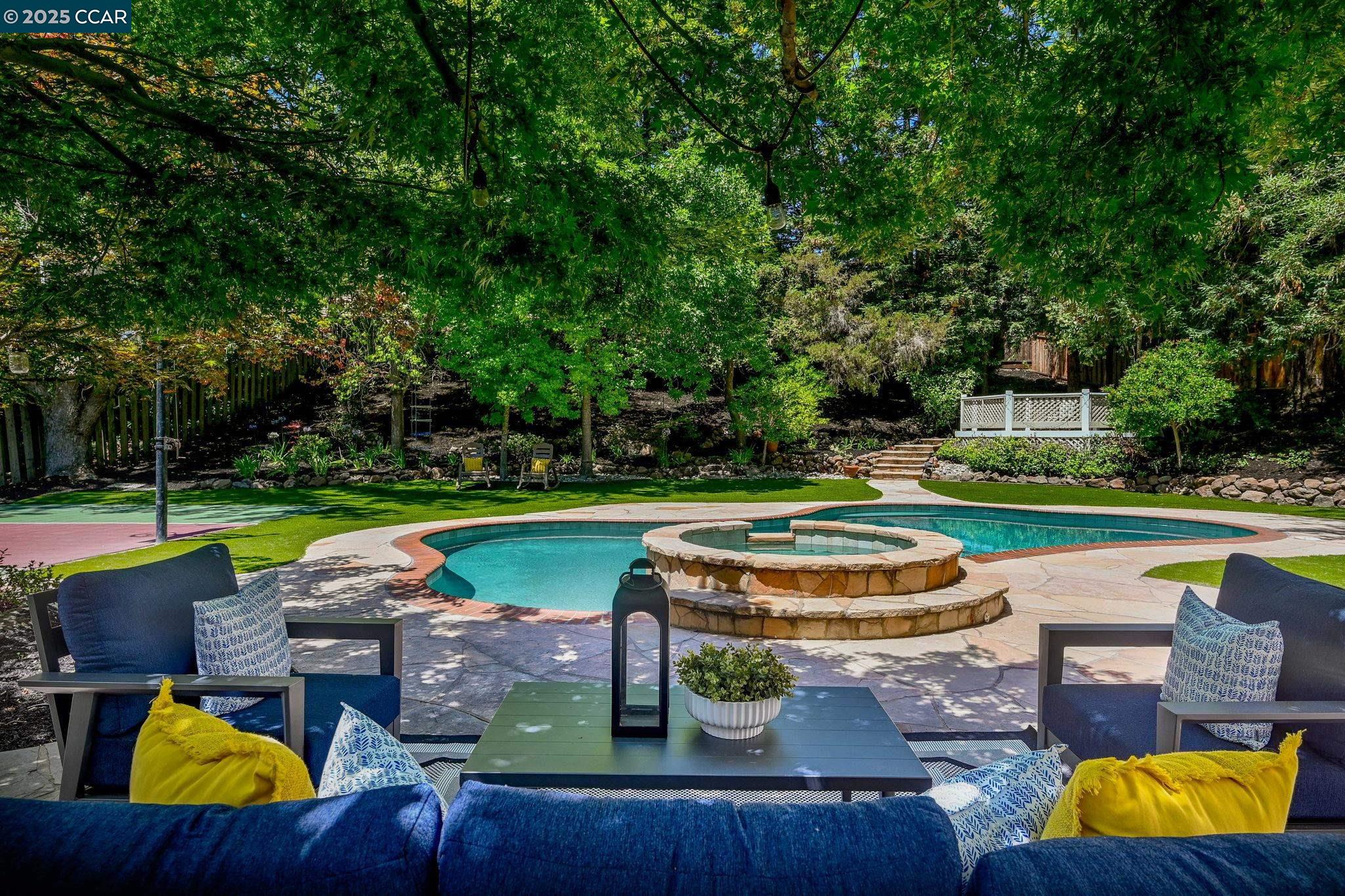 Detail Gallery Image 30 of 43 For 2145 Deer Oak Way, Danville,  CA 94506 - 5 Beds | 4 Baths