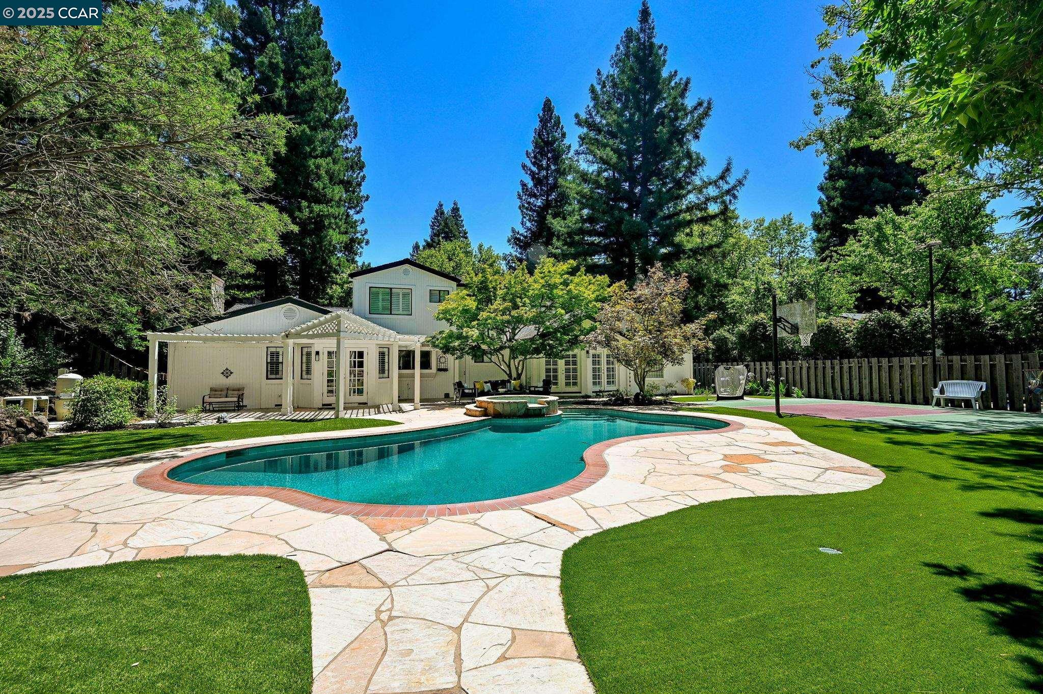 Detail Gallery Image 33 of 43 For 2145 Deer Oak Way, Danville,  CA 94506 - 5 Beds | 4 Baths