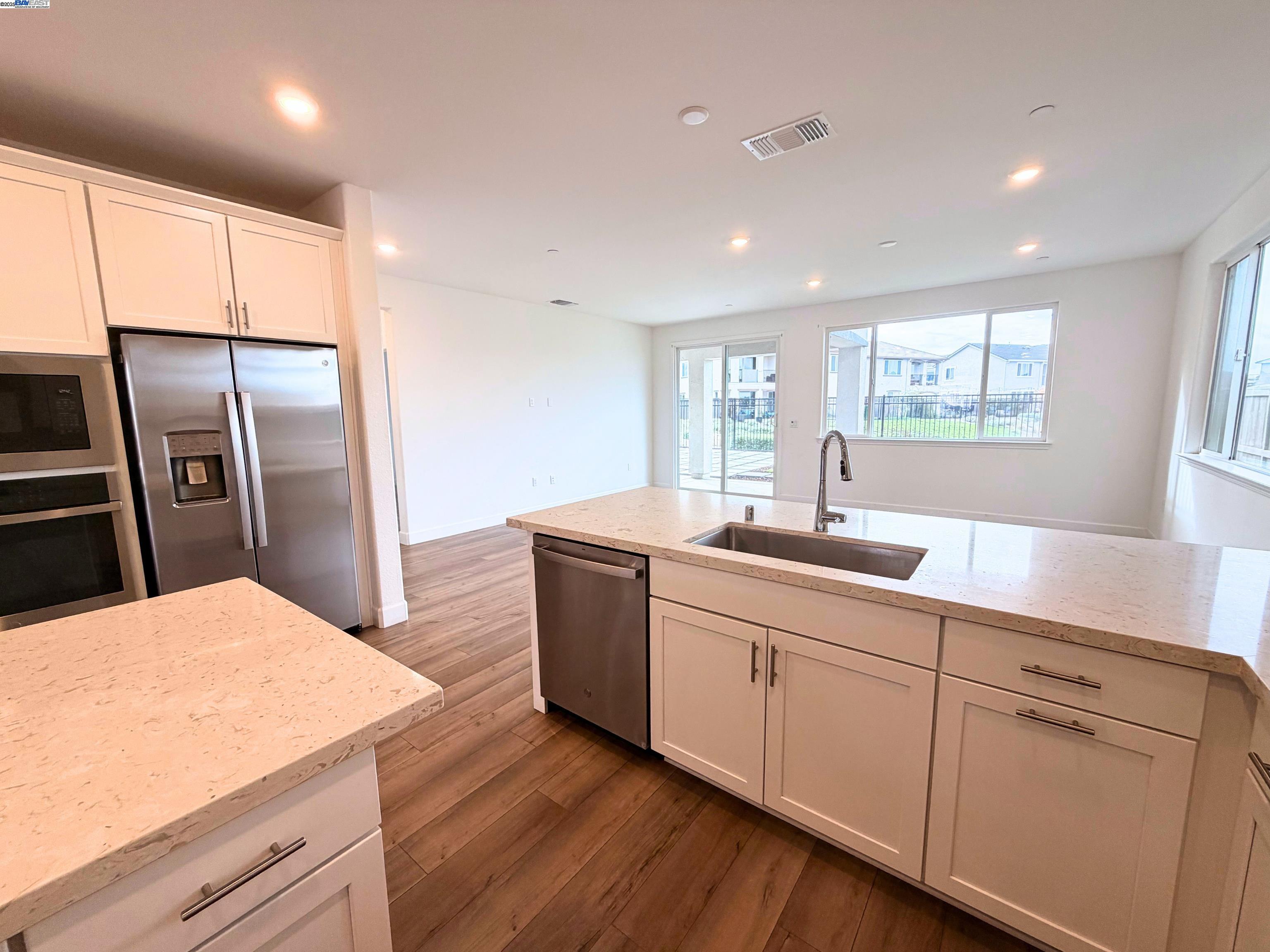 Detail Gallery Image 24 of 44 For 10349 Baldy Dr, Stockton,  CA 95219 - 4 Beds | 3/1 Baths