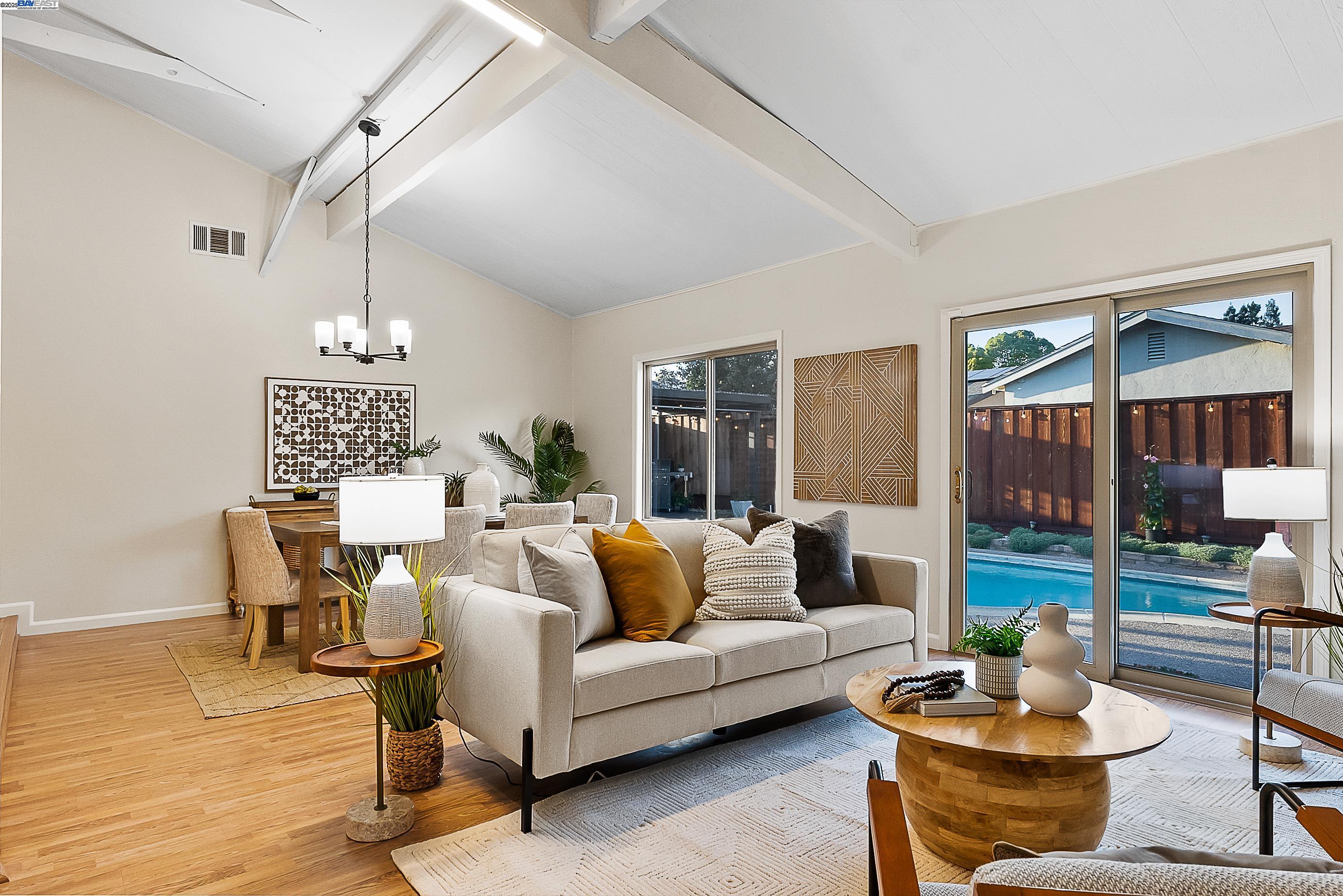 Detail Gallery Image 5 of 28 For 6289 Garner Ct, Pleasanton,  CA 94588 - 4 Beds | 2 Baths