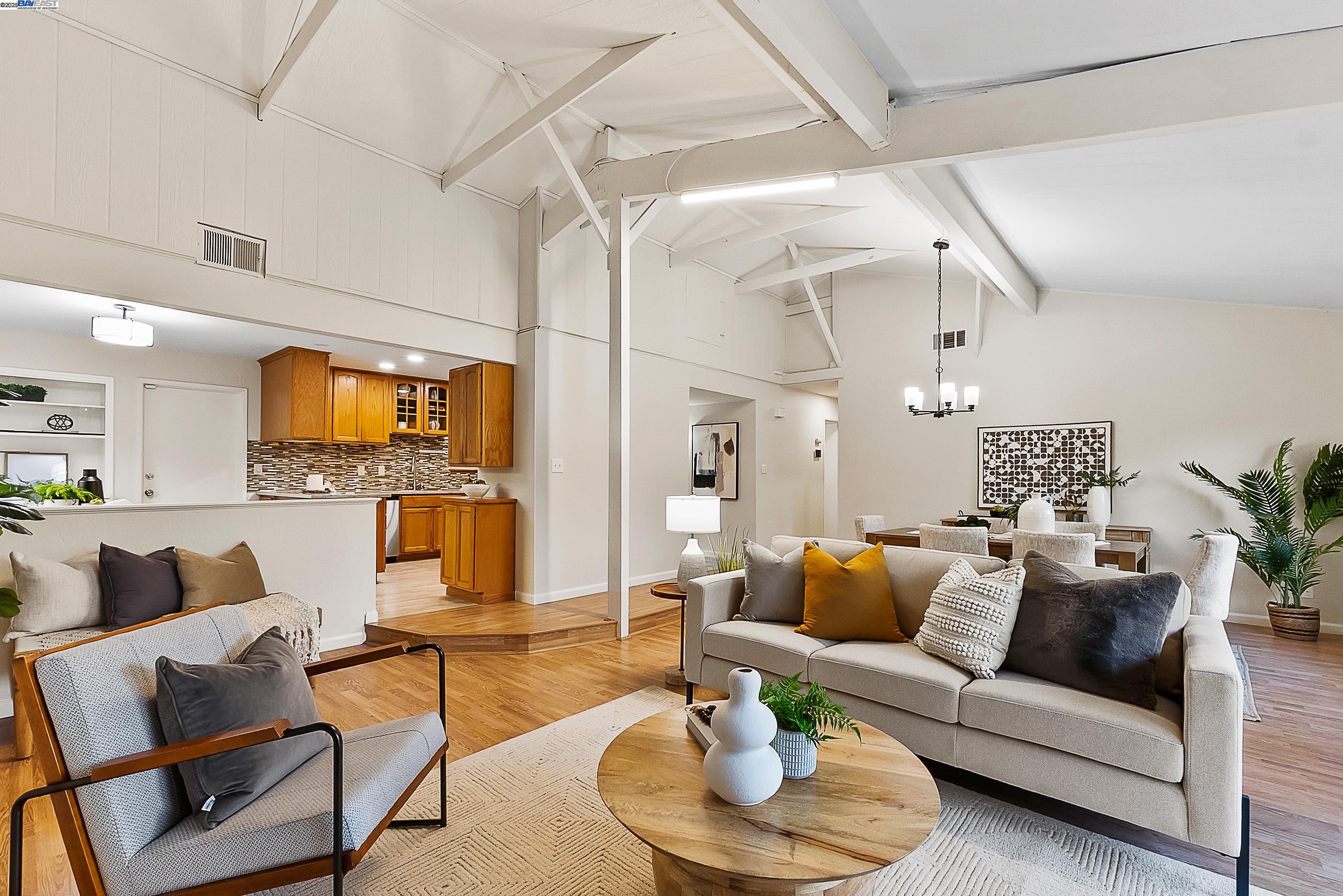 Detail Gallery Image 7 of 28 For 6289 Garner Ct, Pleasanton,  CA 94588 - 4 Beds | 2 Baths