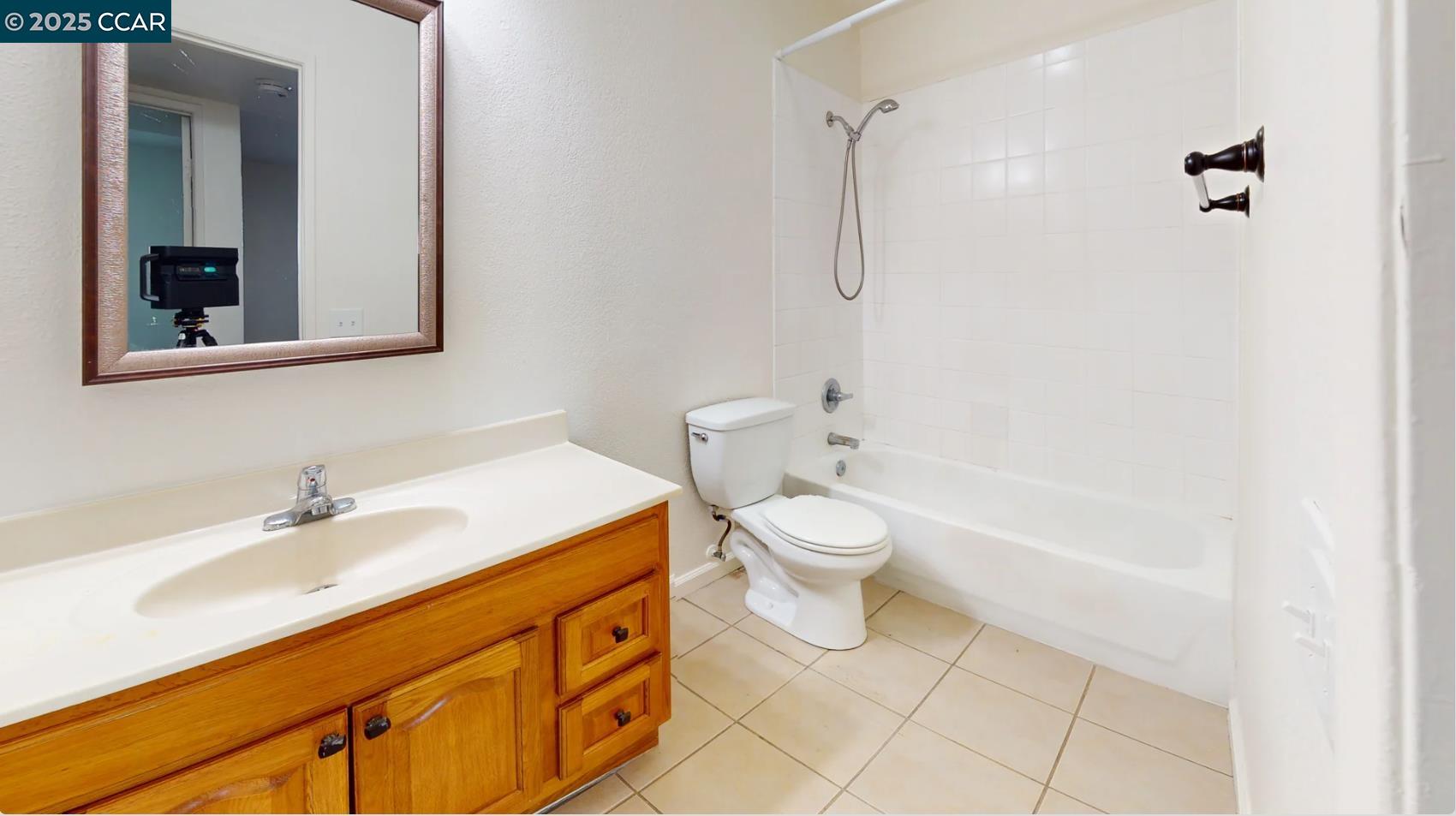 Photo #3: 41115708 Listing: Photo #3