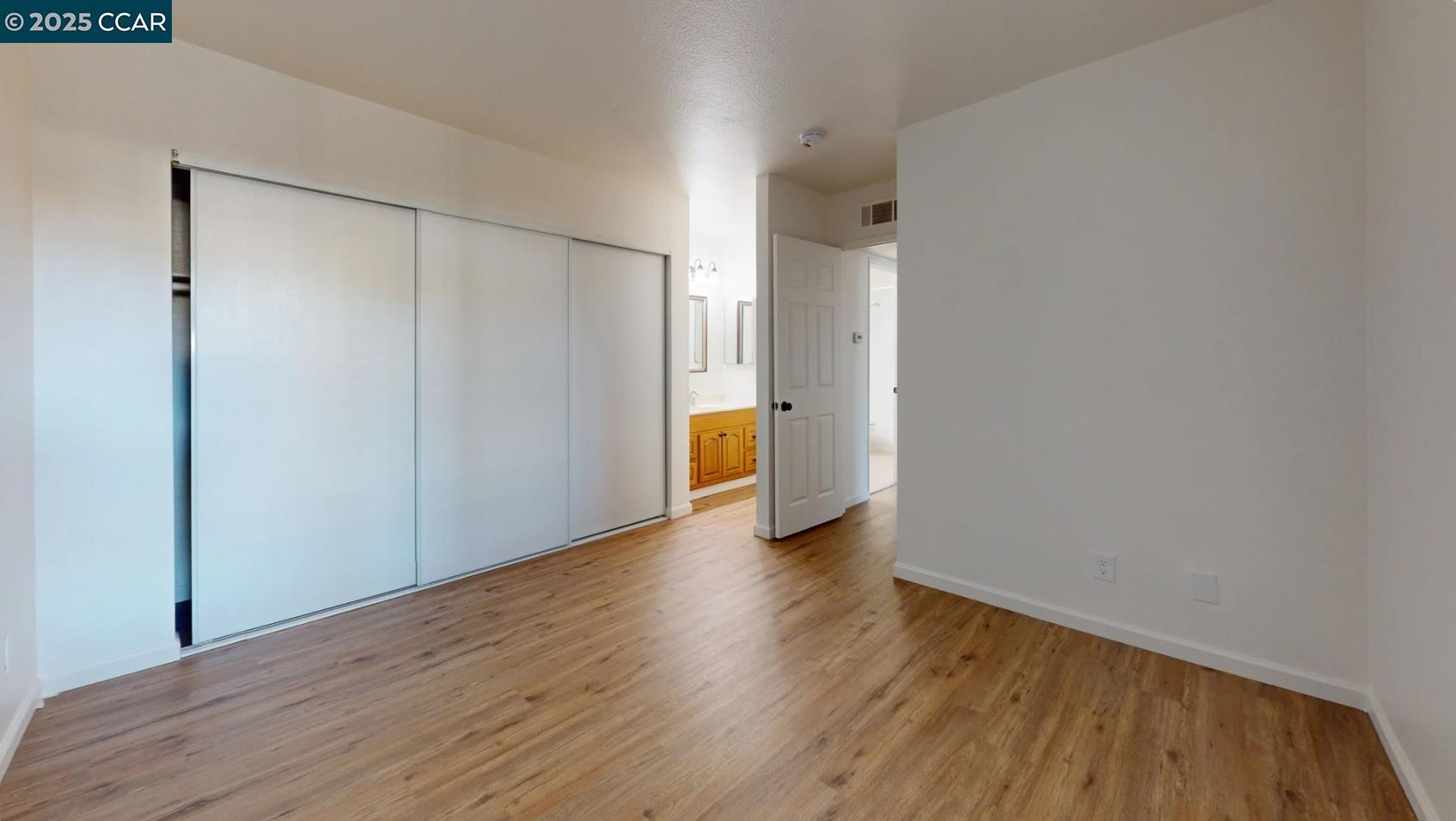 Photo #8: 41115708 Listing: Photo #8