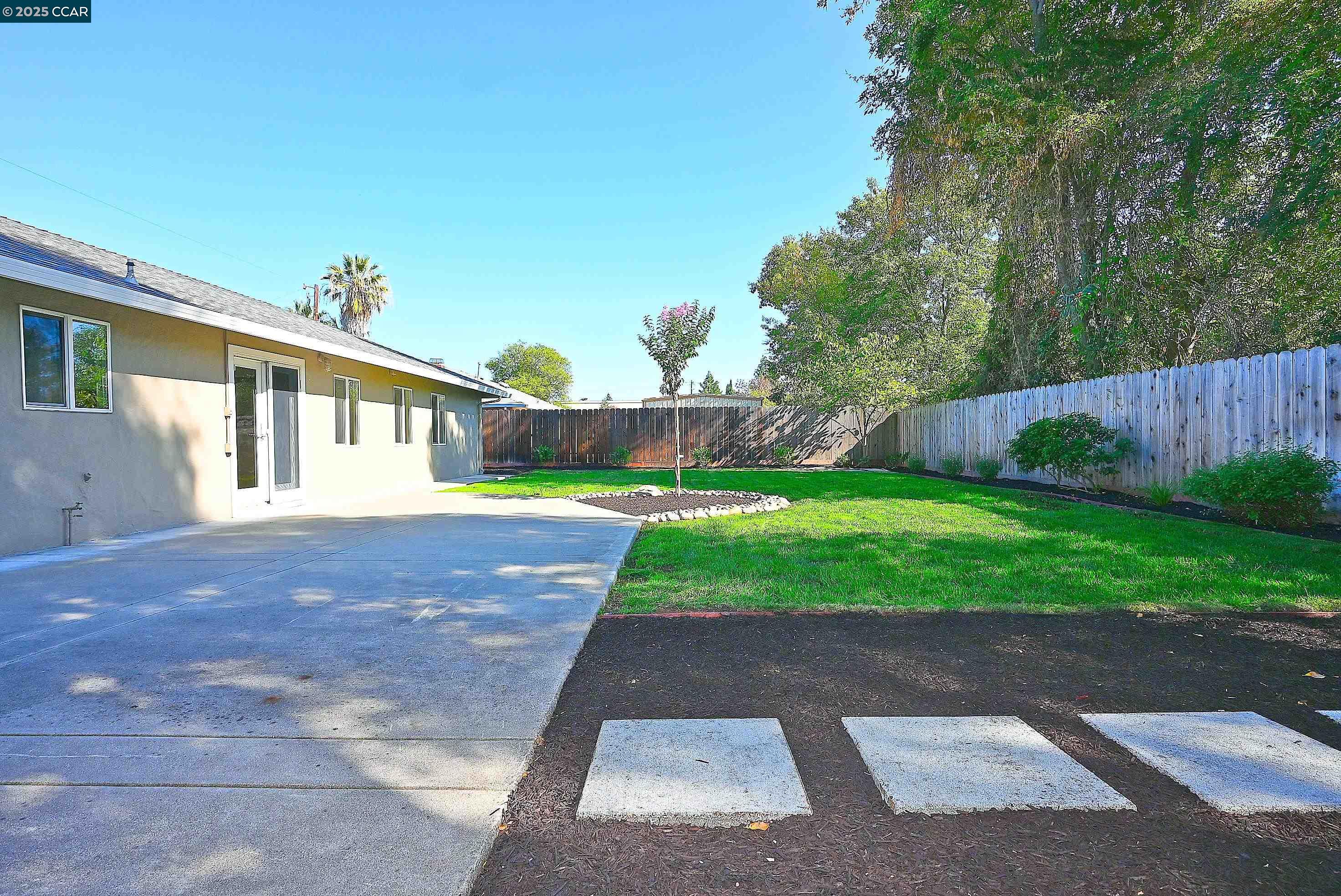 Detail Gallery Image 5 of 30 For 107 Doris Dr, Pleasant Hill,  CA 94523 - 3 Beds | 1 Baths