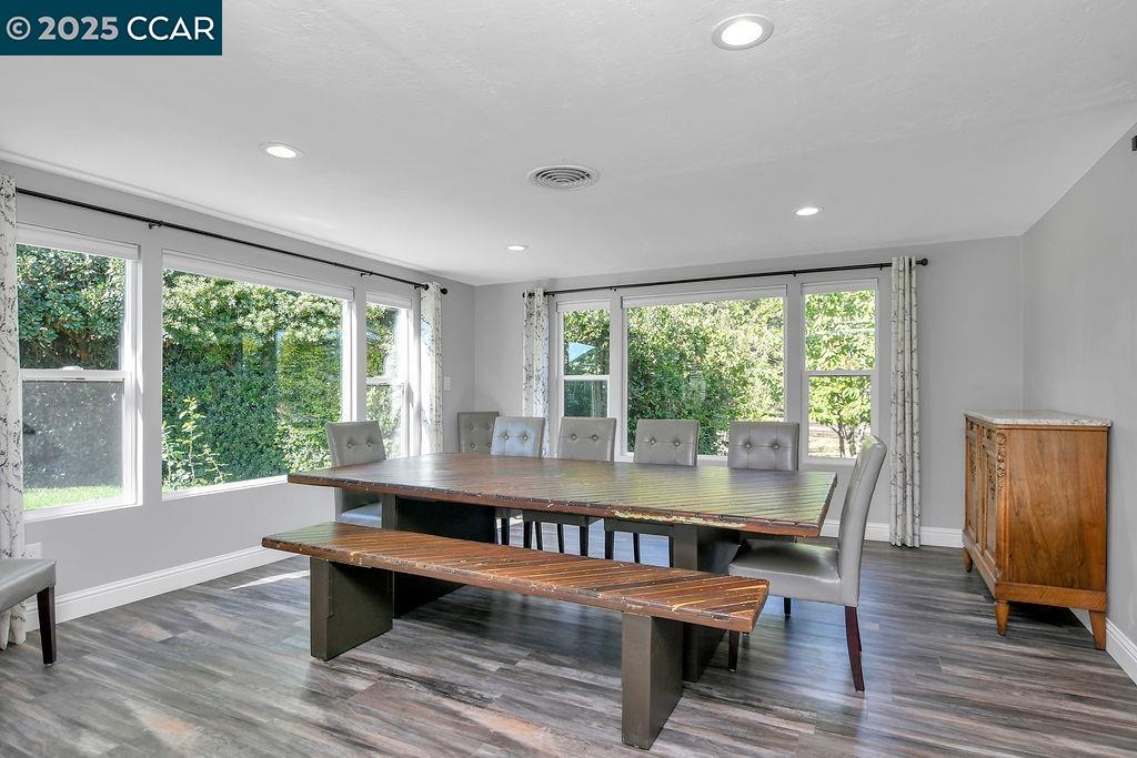 Detail Gallery Image 12 of 57 For 2280 Concord Ave, Brentwood,  CA 94513 - 5 Beds | 3/1 Baths