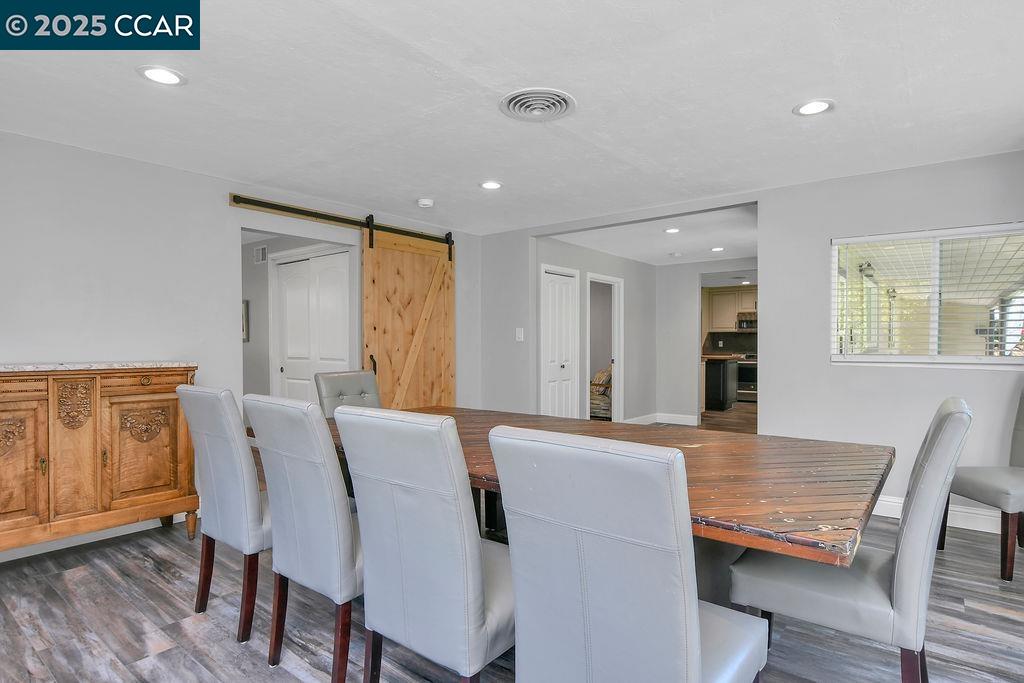 Detail Gallery Image 13 of 57 For 2280 Concord Ave, Brentwood,  CA 94513 - 5 Beds | 3/1 Baths