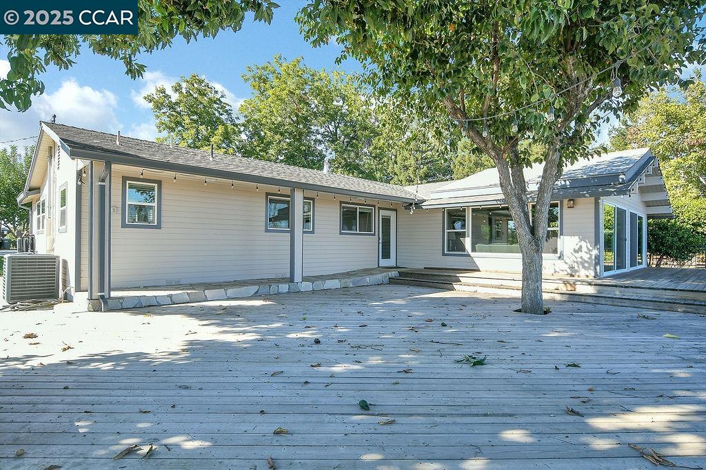 Detail Gallery Image 30 of 57 For 2280 Concord Ave, Brentwood,  CA 94513 - 5 Beds | 3/1 Baths