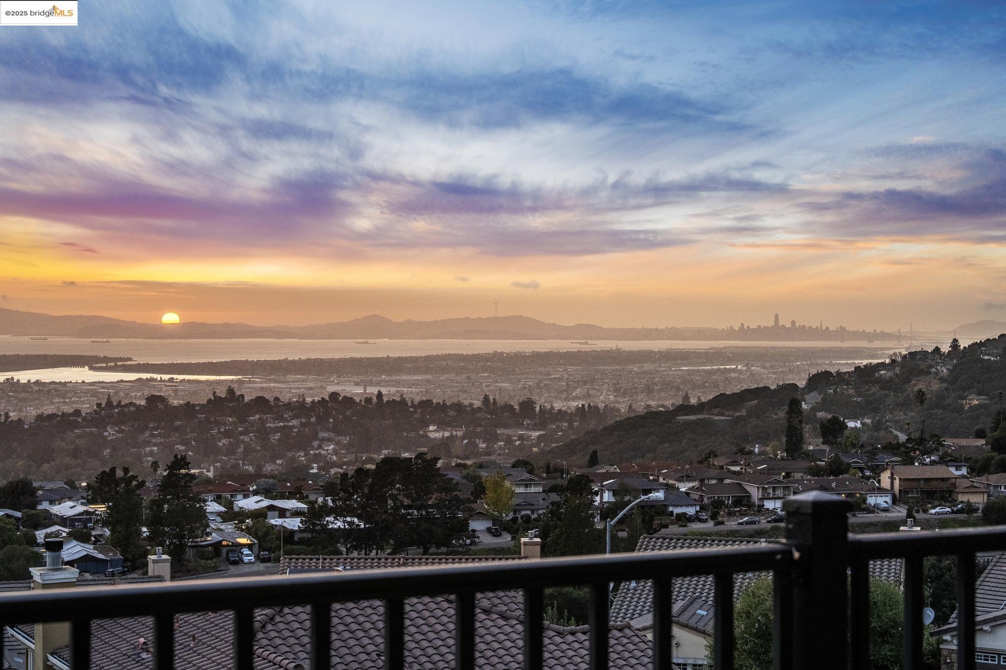 Detail Gallery Image 43 of 44 For 8288 Skyline Cir, Oakland,  CA 94605 - 3 Beds | 2/1 Baths