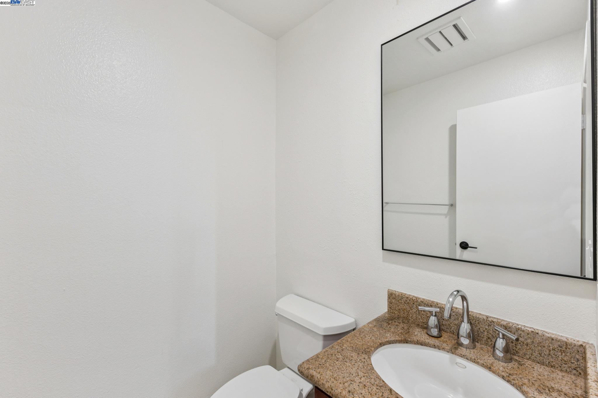 Detail Gallery Image 32 of 60 For 24735 Garwood Glen Dr, Hayward,  CA 94541 - 3 Beds | 2/1 Baths