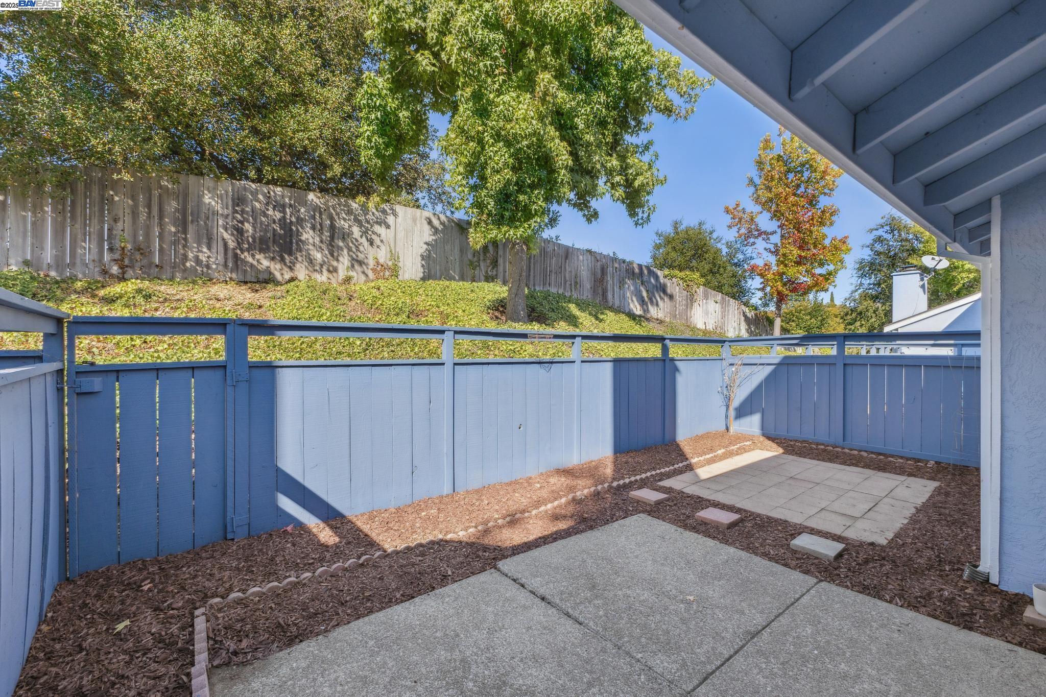 Detail Gallery Image 57 of 60 For 24735 Garwood Glen Dr, Hayward,  CA 94541 - 3 Beds | 2/1 Baths
